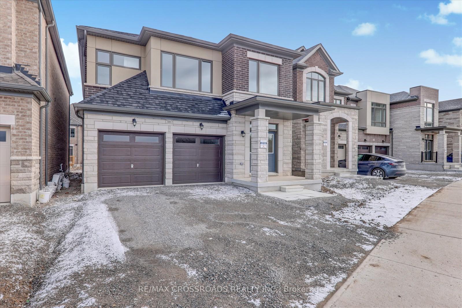 Photo 3 of 3187 Blazing Star Avenue, Pickering, Rural Pickering — HOMEH