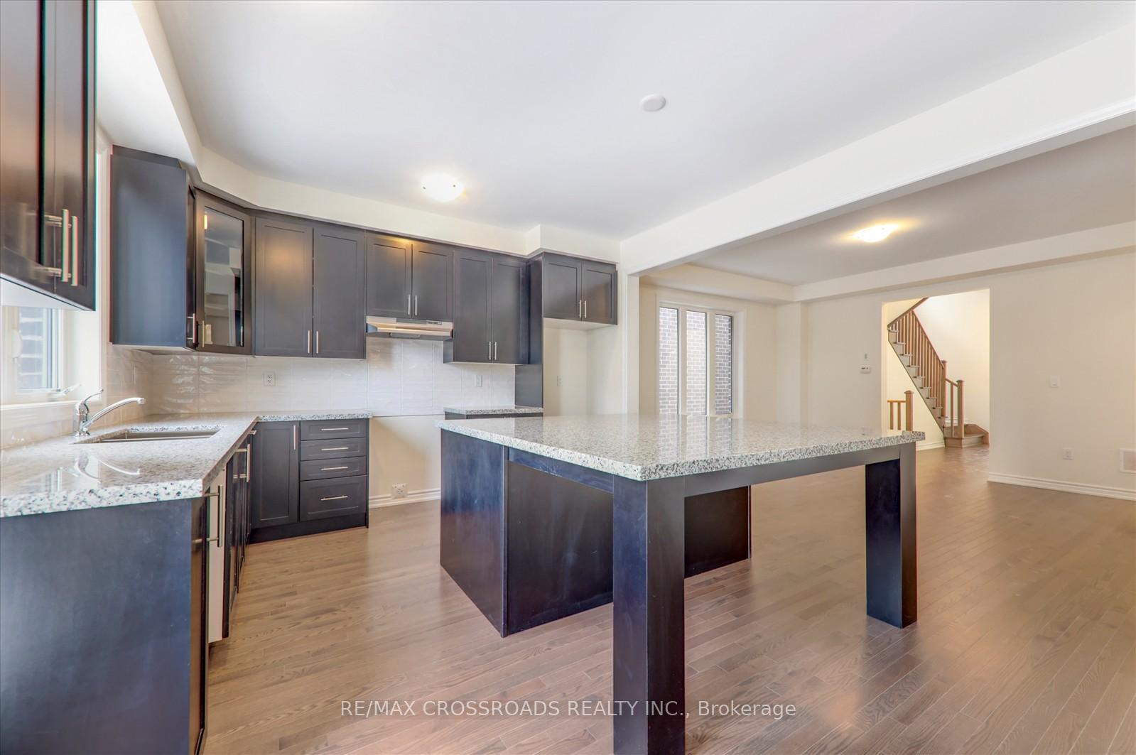 Photo 11 of 3187 Blazing Star Avenue, Pickering, Rural Pickering — HOMEH
