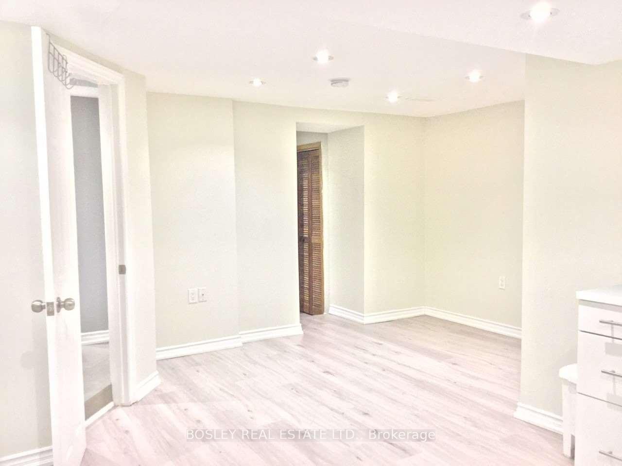 Photo 6 of Unit (B) - Lower, 33 Lorindale Avenue, Toronto, Lawrence Park North — HOMEH