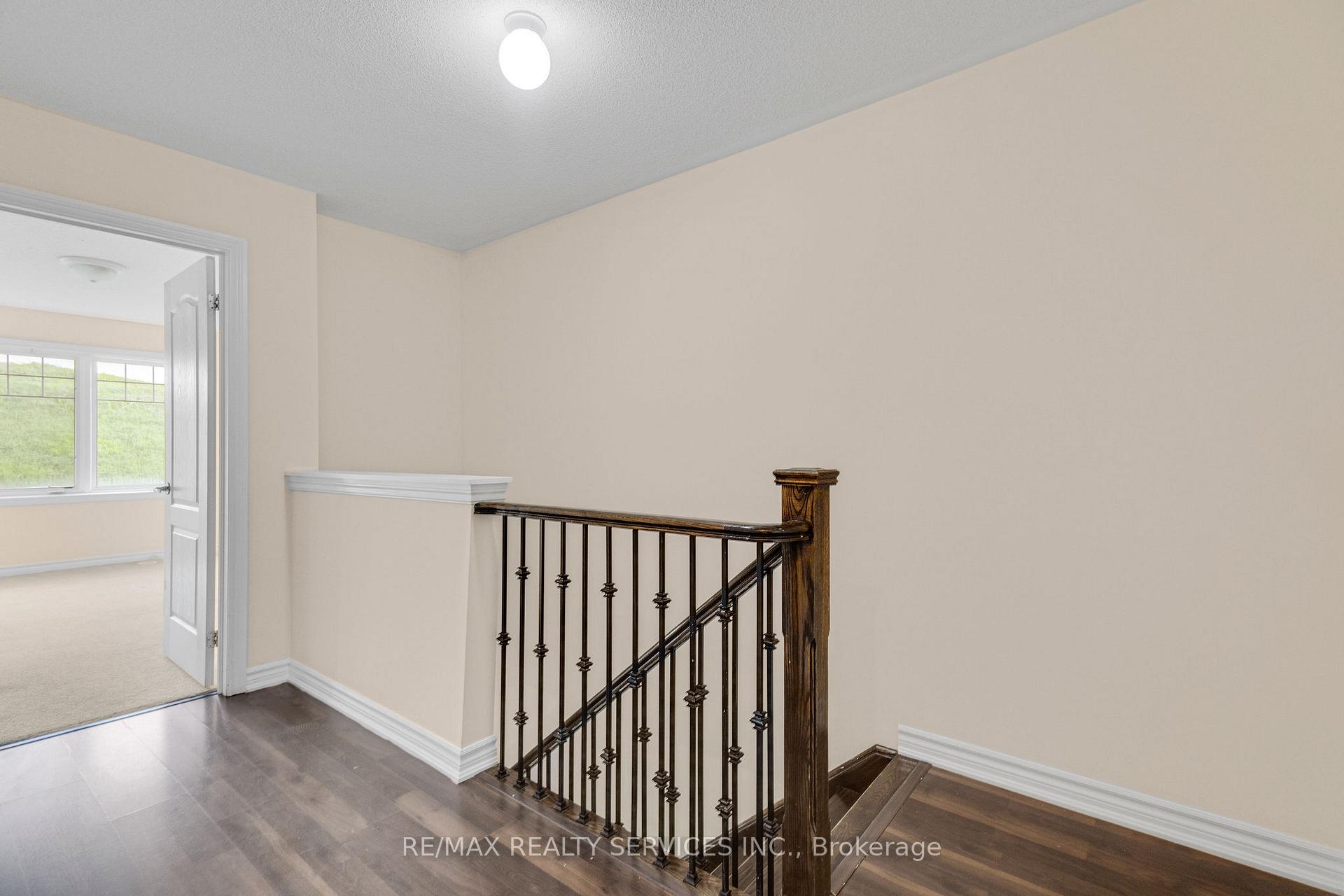 Photo 14 of 46 New Pines Trail, Brampton, Heart Lake East — HOMEH