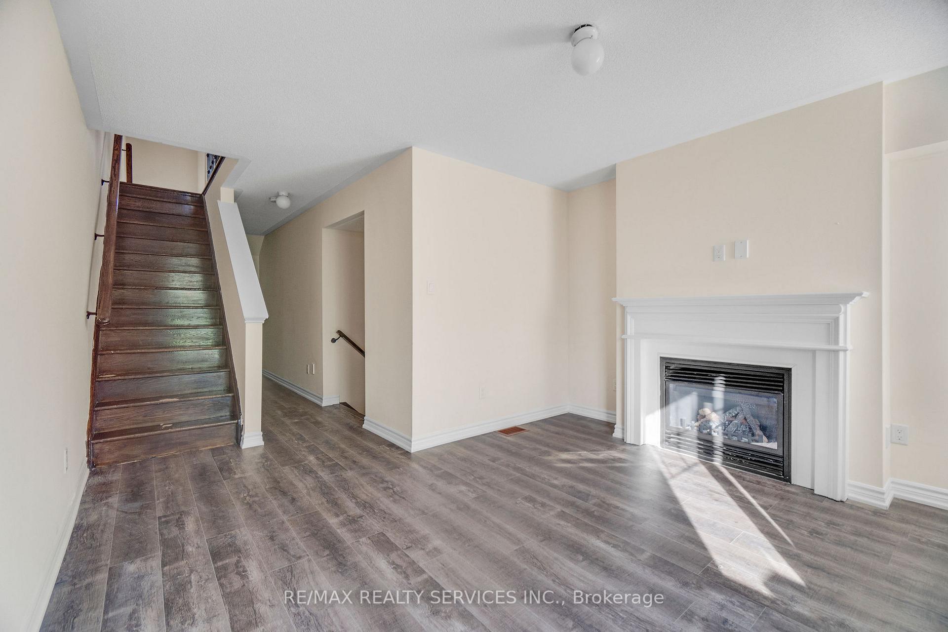 Photo 24 of 46 New Pines Trail, Brampton, Heart Lake East — HOMEH
