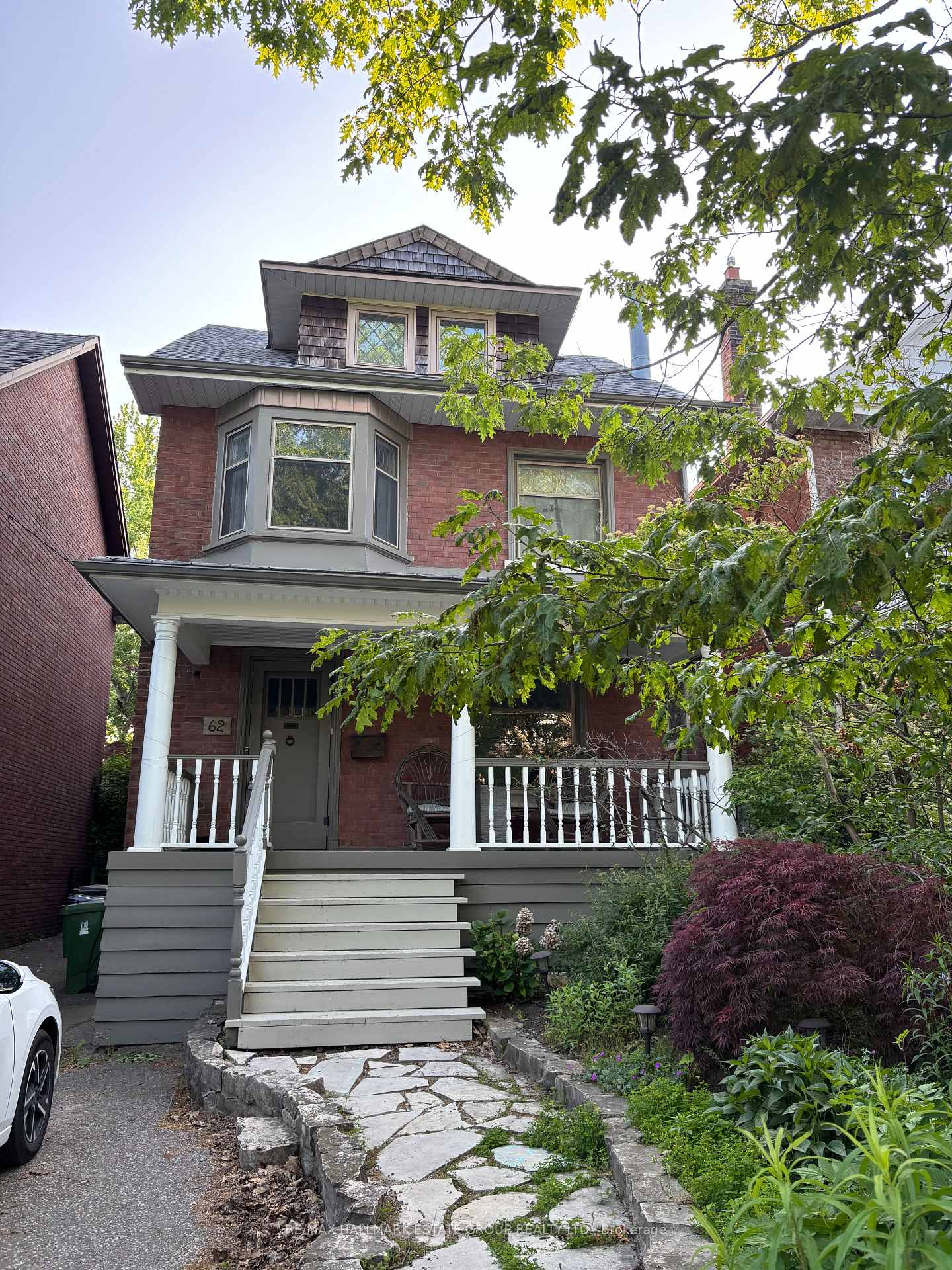 Photo 4 of 62 Hambly Avenue, Toronto, The Beaches — HOMEH