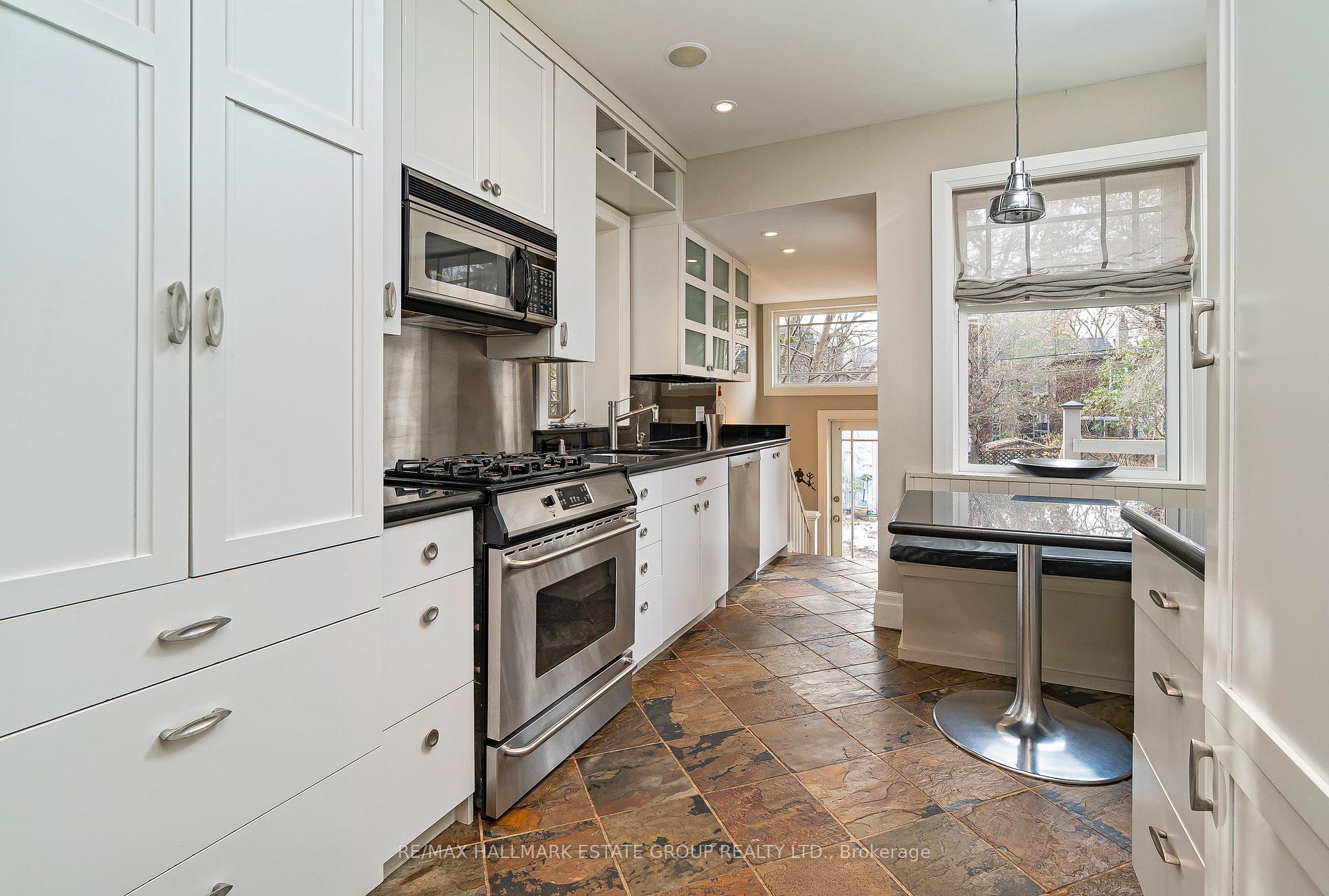 Photo 15 of 62 Hambly Avenue, Toronto, The Beaches — HOMEH