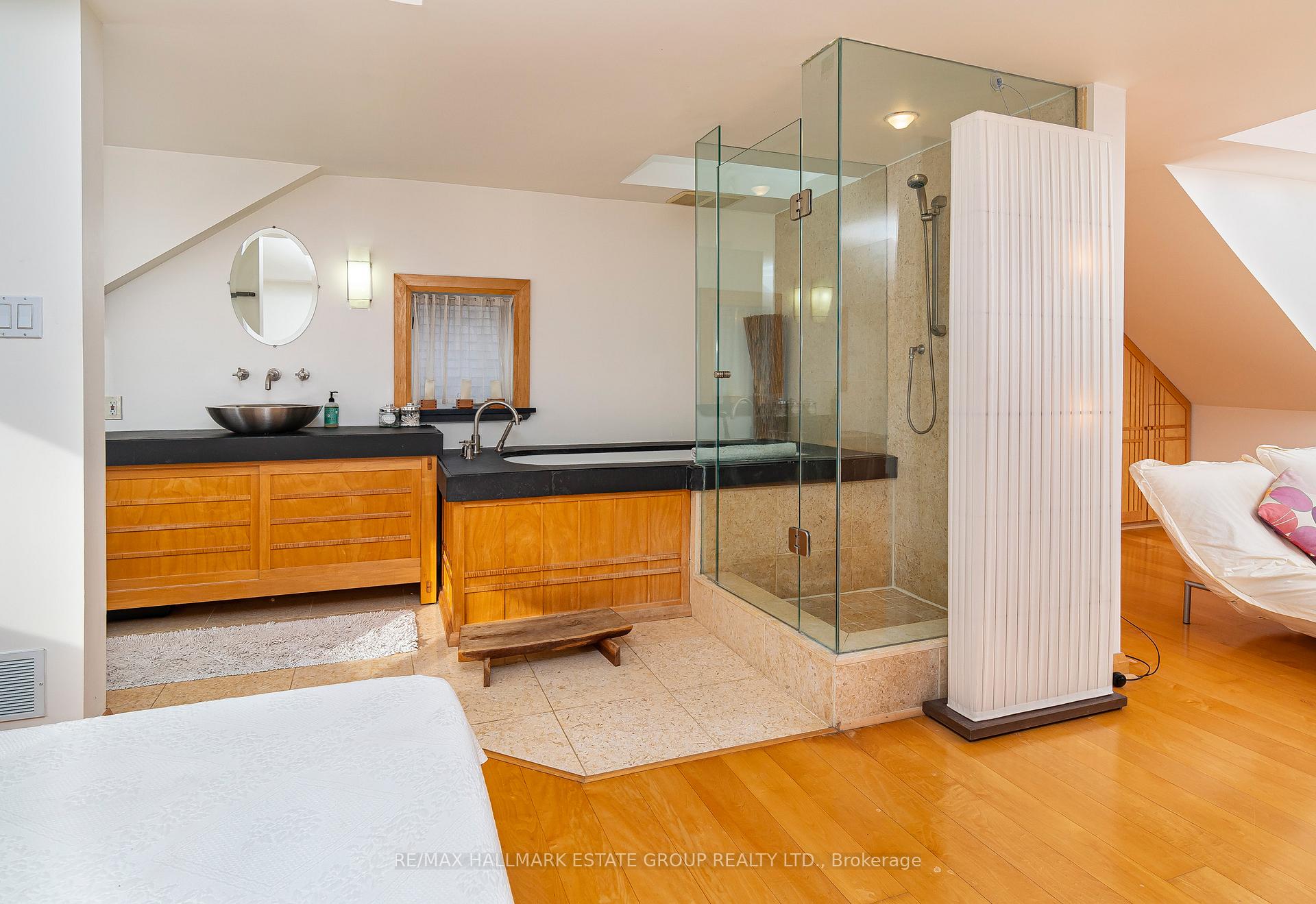 Photo 18 of 62 Hambly Avenue, Toronto, The Beaches — HOMEH