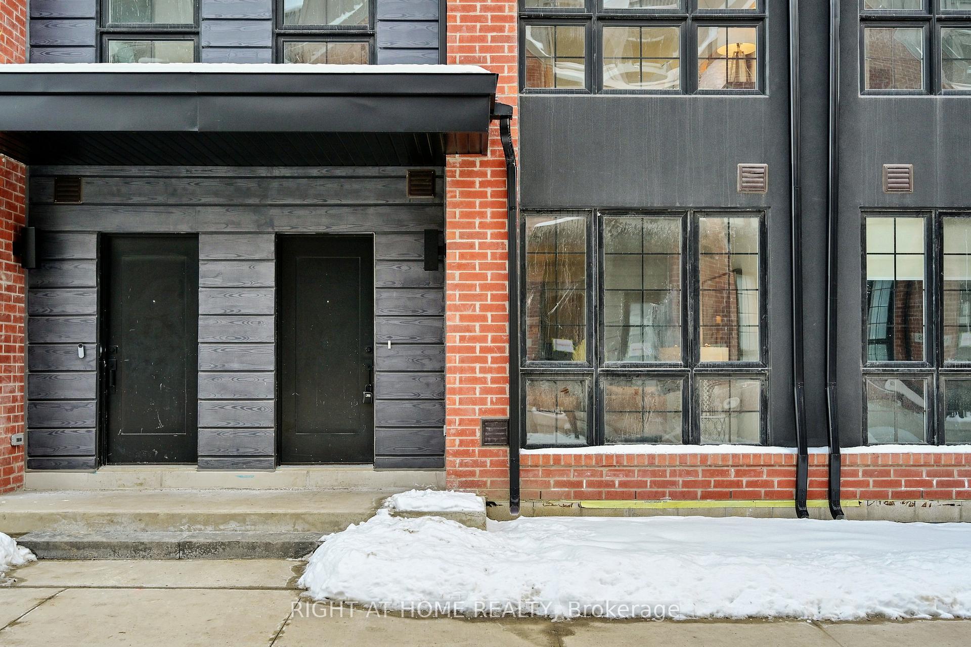 Photo 4 of Unit 52, 150 Alton Crescent, Vaughan, Uplands — HOMEH