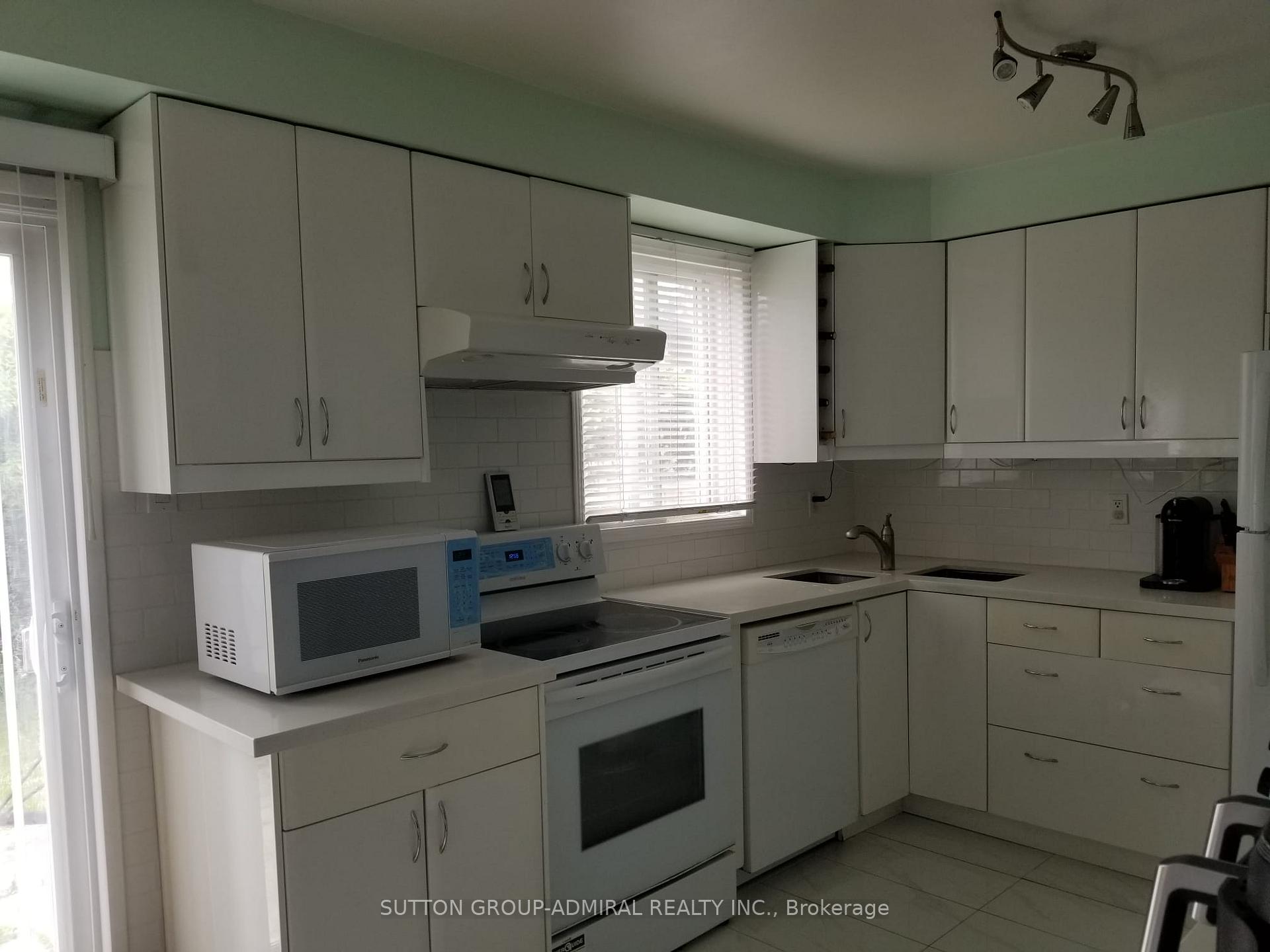 Photo 5 of 57 Rejane Crescent, Vaughan, Crestwood-Springfarm-Yorkhill — HOMEH
