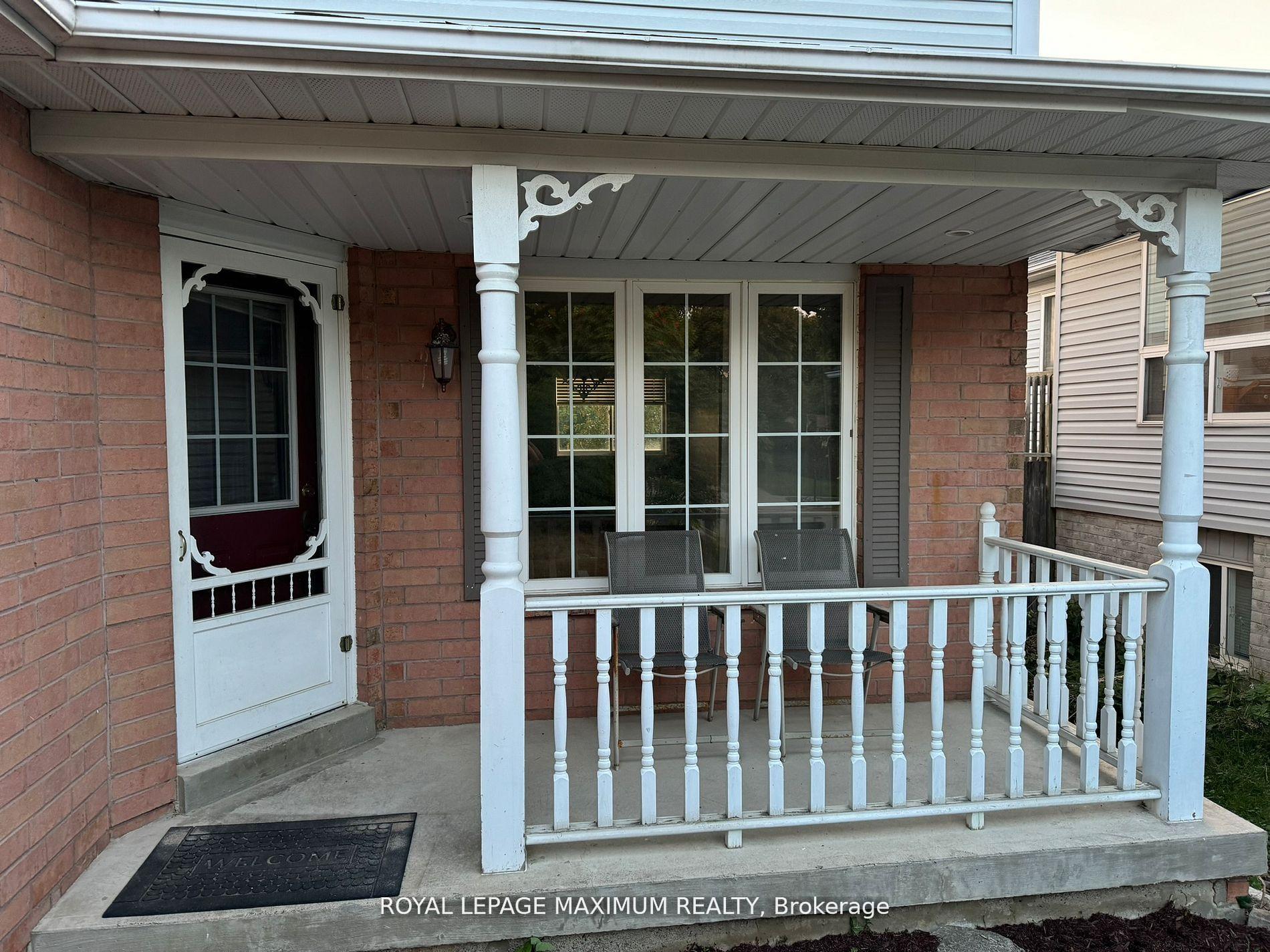 Photo 3 of 35 Draper Crescent, Barrie, Painswick North — HOMEH