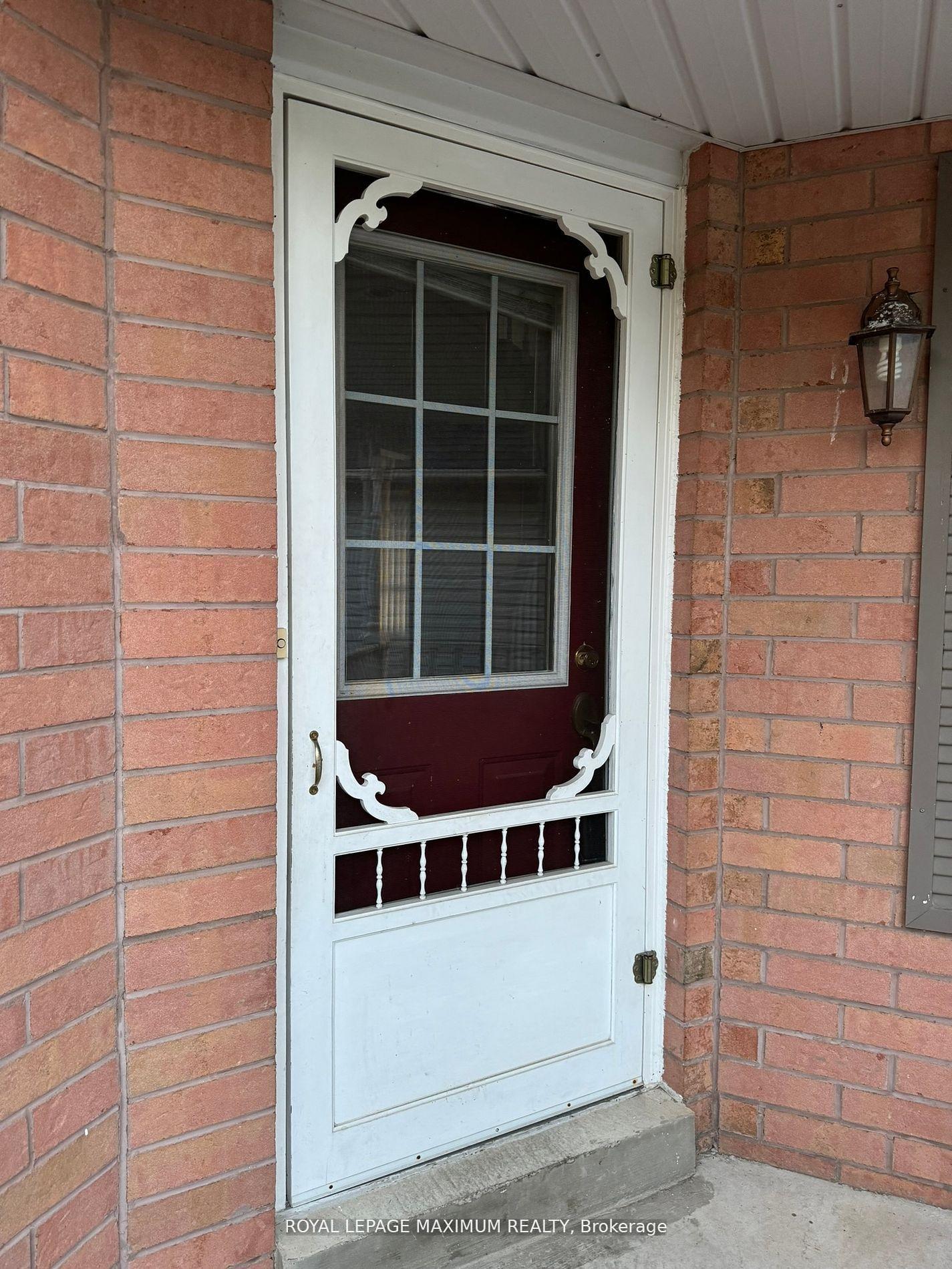 Photo 4 of 35 Draper Crescent, Barrie, Painswick North — HOMEH