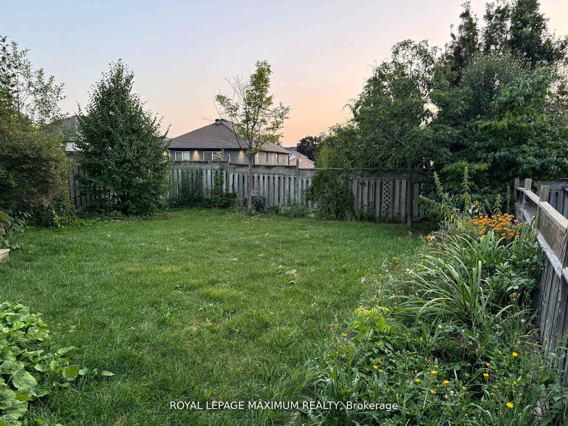 Photo 32 of 35 Draper Crescent, Barrie, Painswick North — HOMEH