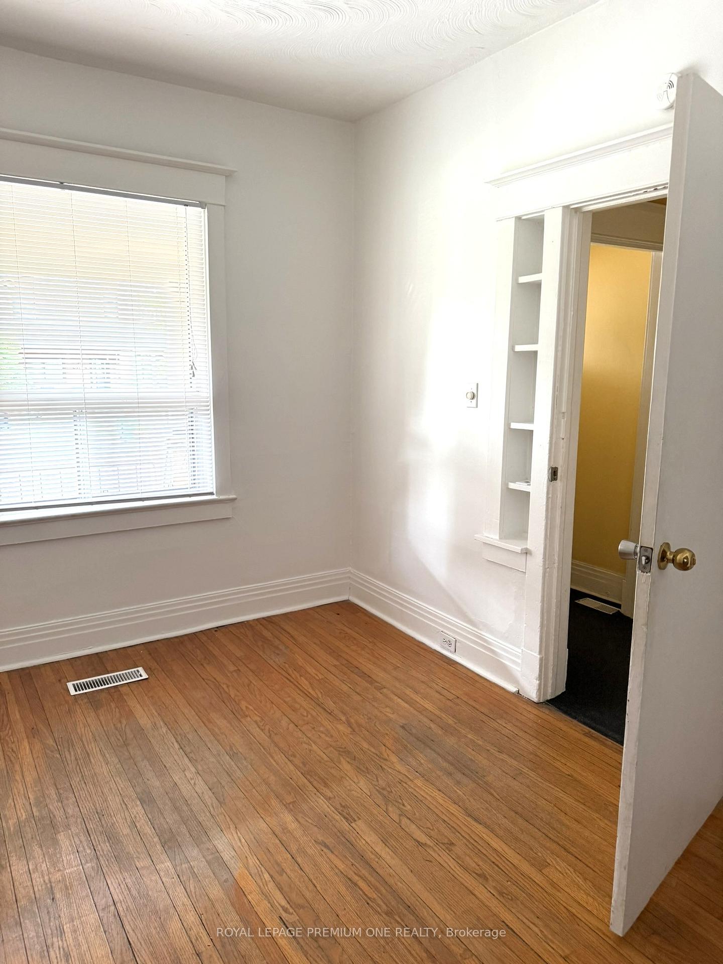 Photo 2 of Unit MAIN, 2087 Gerrard Street E, Toronto, East End-Danforth — HOMEH