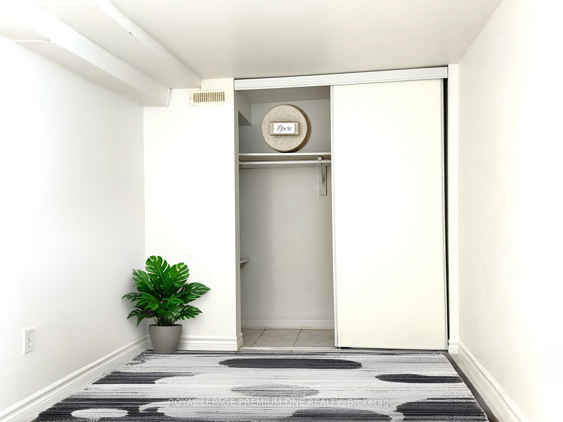Photo 13 of Unit MAIN, 2087 Gerrard Street E, Toronto, East End-Danforth — HOMEH