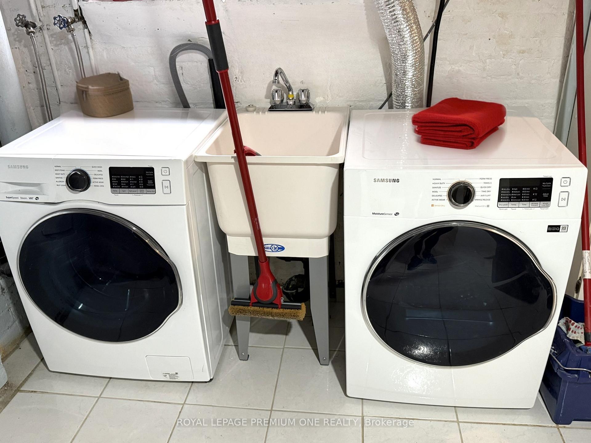 Photo 16 of Unit MAIN, 2087 Gerrard Street E, Toronto, East End-Danforth — HOMEH