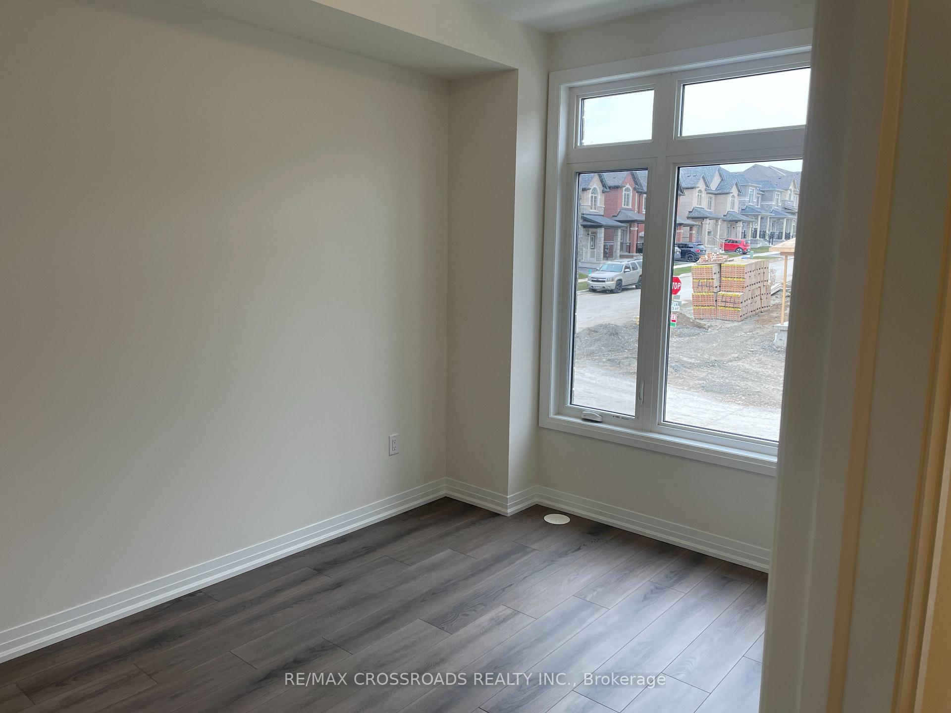 Photo 2 of 2603 Apricot Lane, Pickering, Rural Pickering — HOMEH