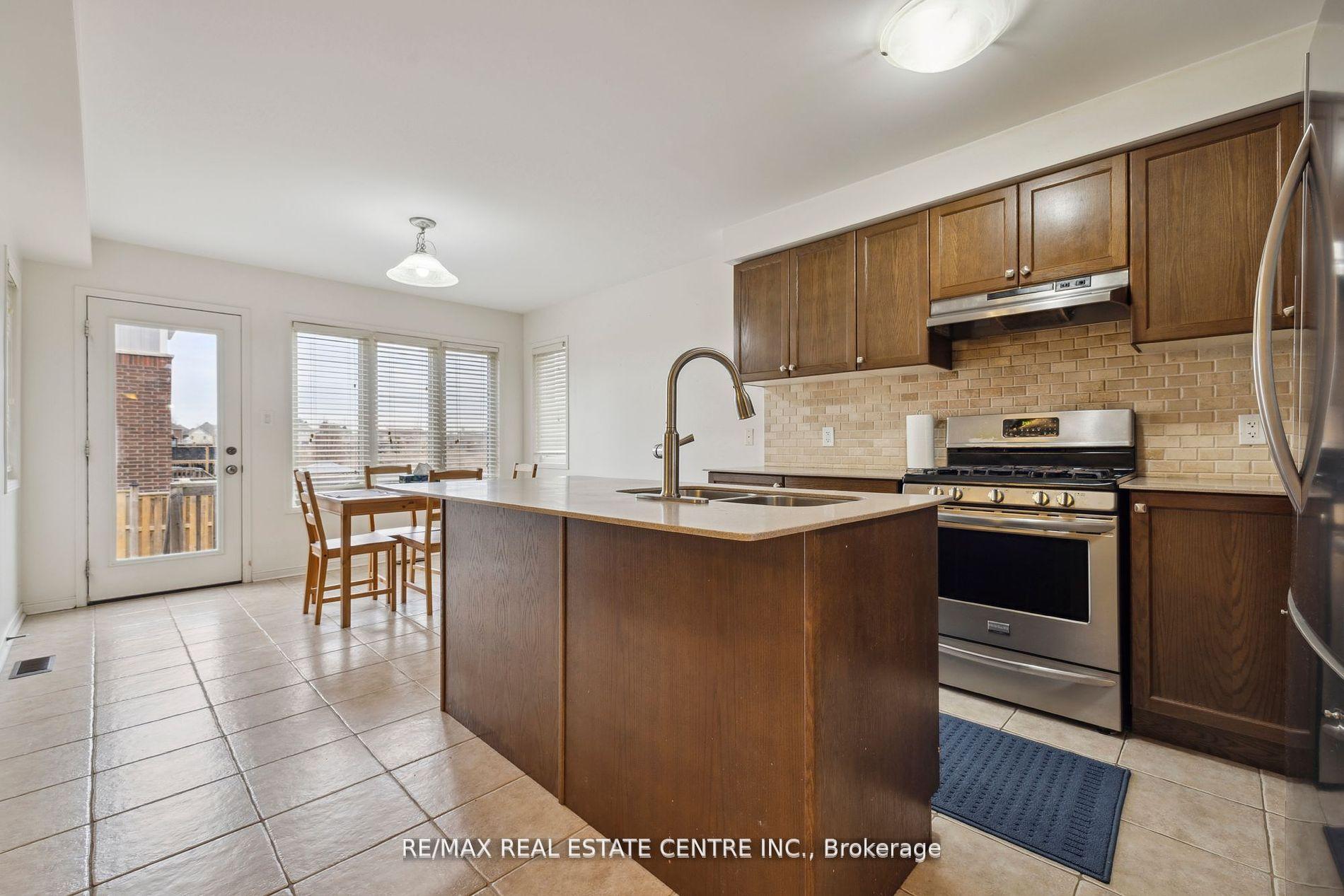 Photo 9 of 17 Treetops Boulevard, New Tecumseth, Alliston — HOMEH