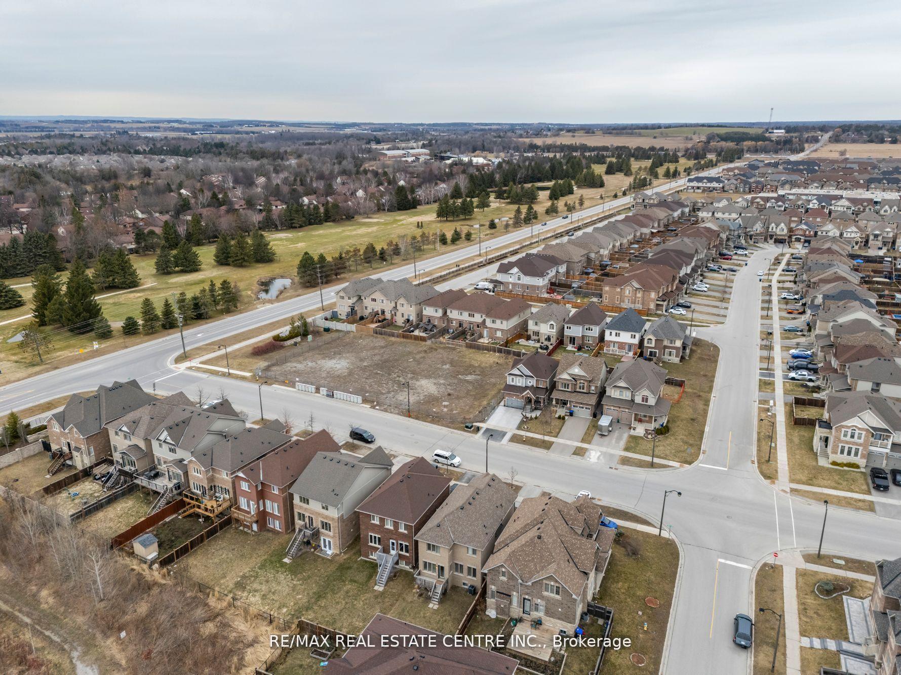 Photo 41 of 17 Treetops Boulevard, New Tecumseth, Alliston — HOMEH