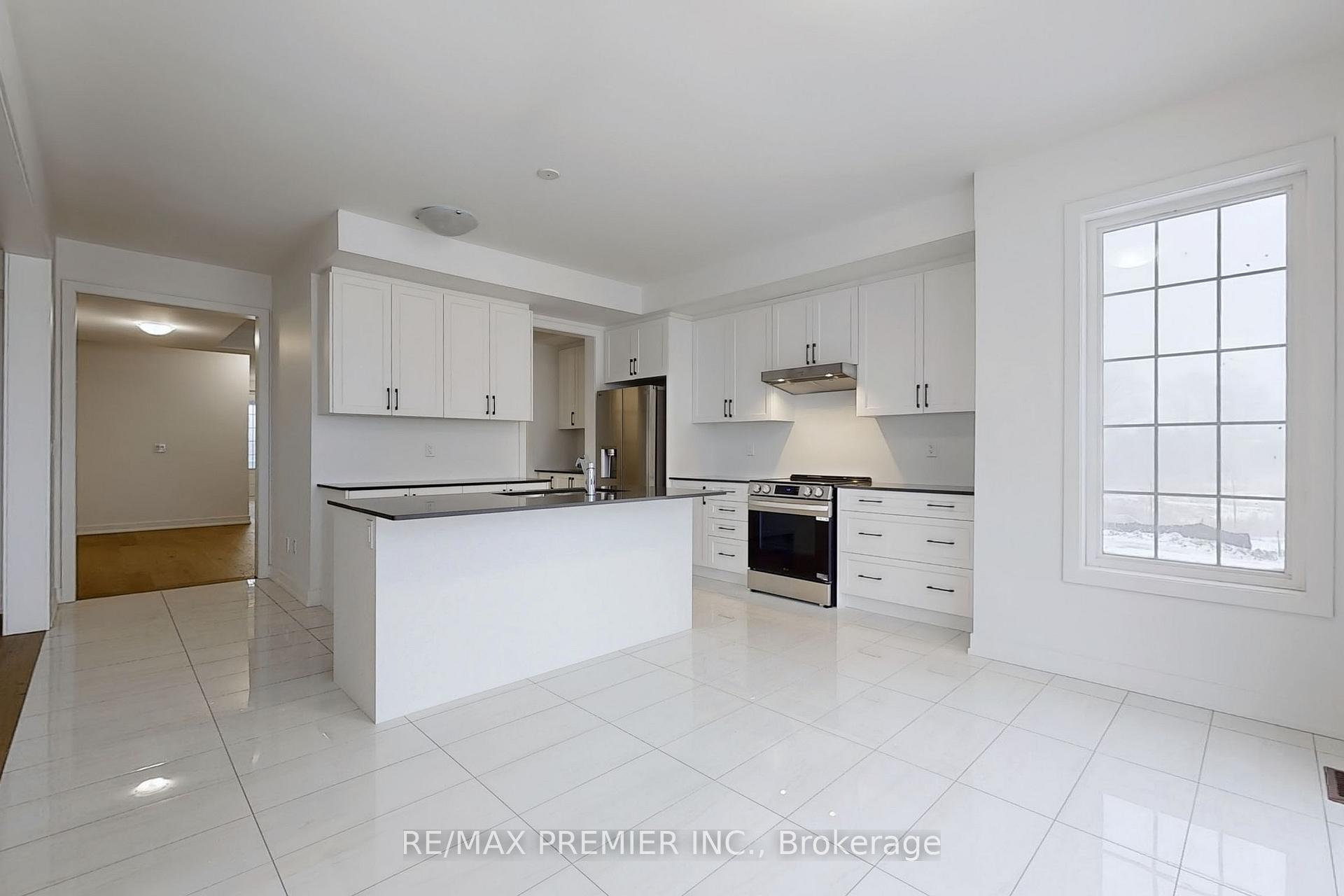 Photo 8 of 63 Deer Ridge Crescent, Whitby, Rural Whitby — HOMEH