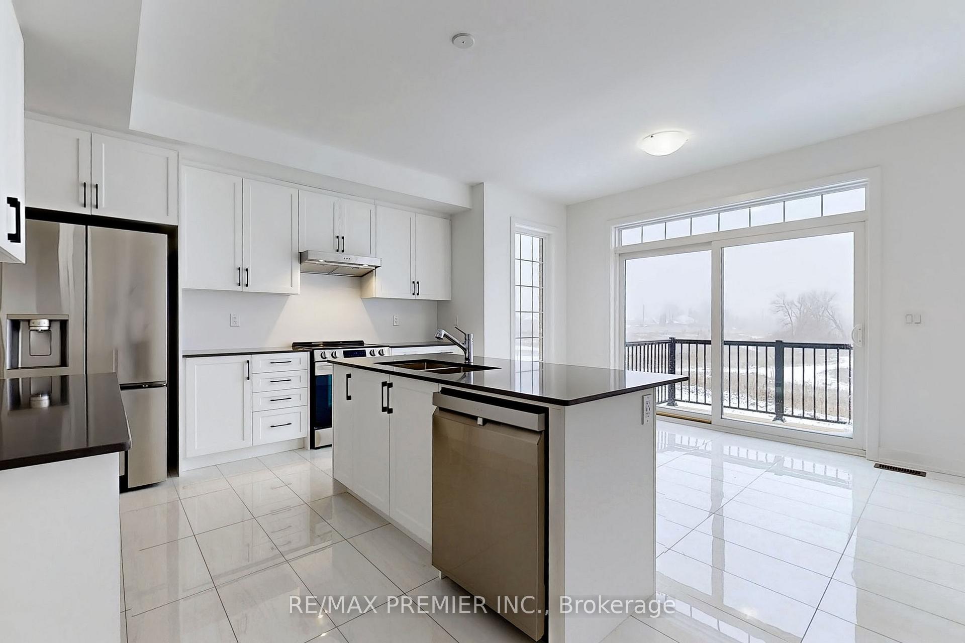 Photo 15 of 63 Deer Ridge Crescent, Whitby, Rural Whitby — HOMEH