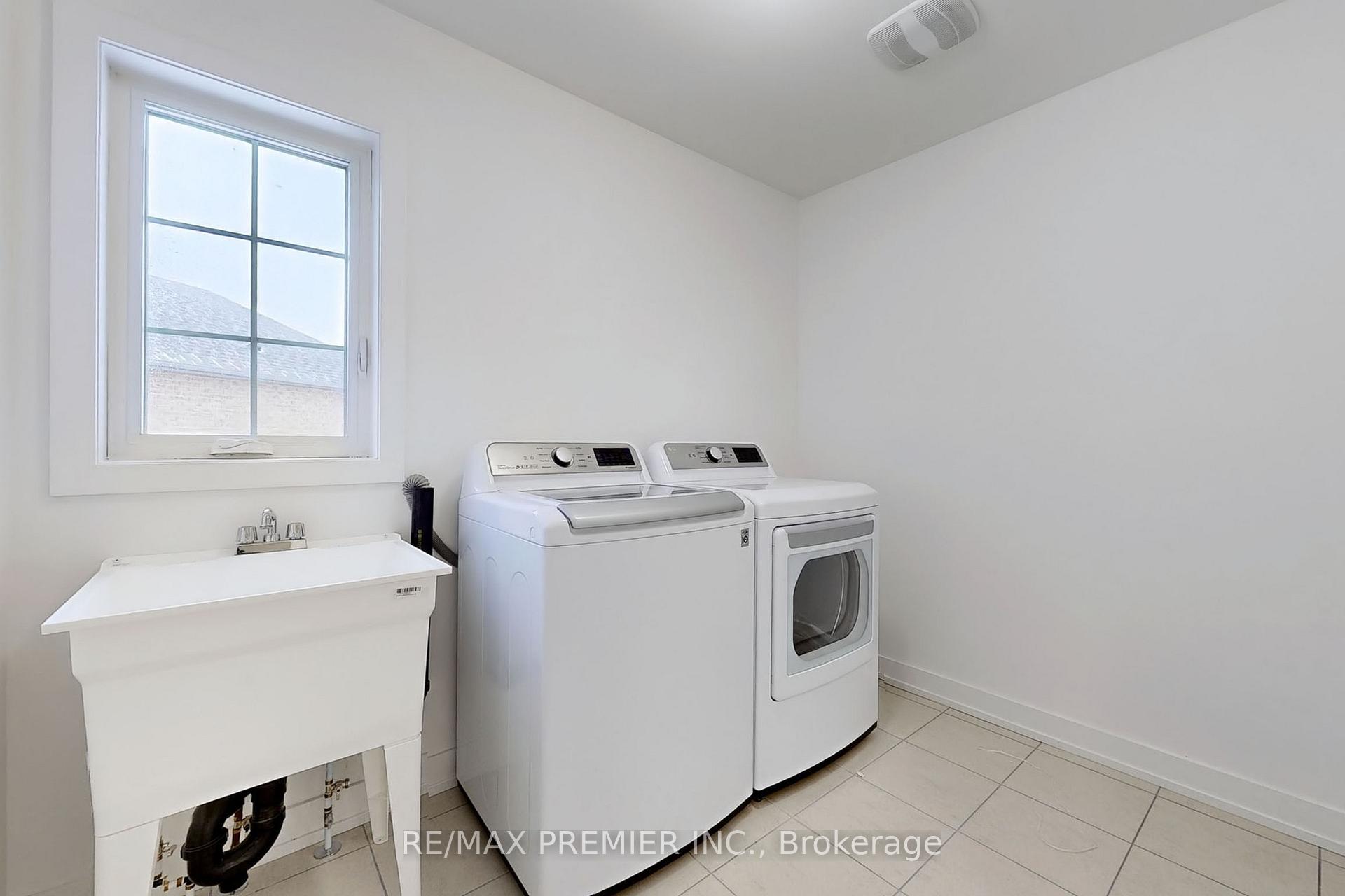 Photo 27 of 63 Deer Ridge Crescent, Whitby, Rural Whitby — HOMEH