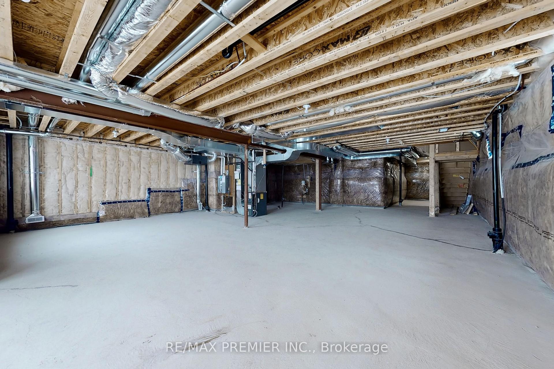 Photo 28 of 63 Deer Ridge Crescent, Whitby, Rural Whitby — HOMEH