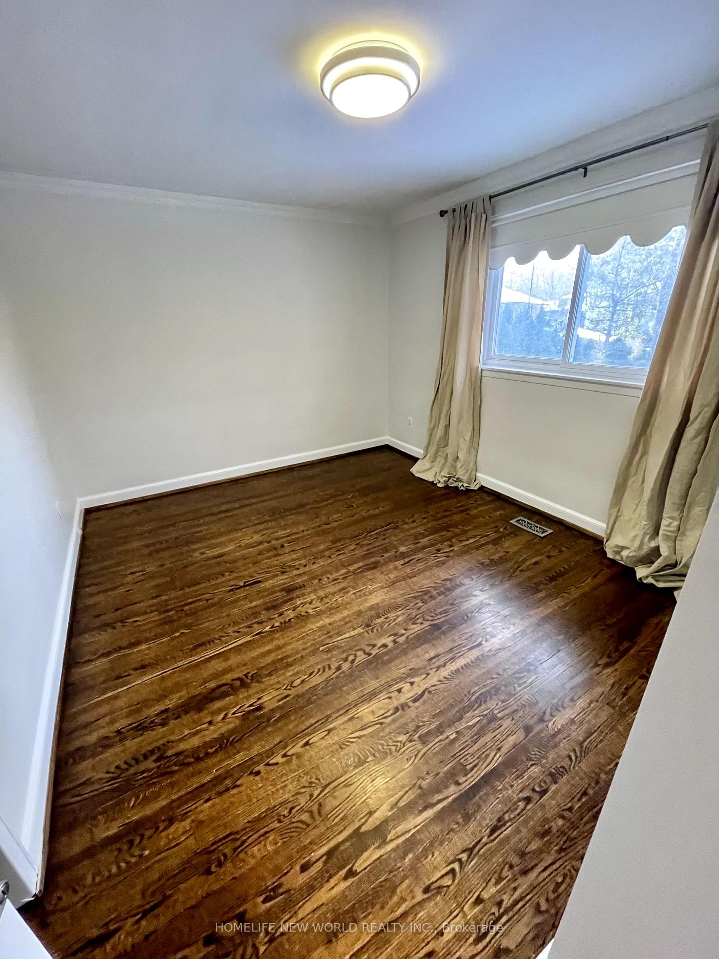 Photo 6 of 6 Cabot Court, Aurora, Aurora Heights — HOMEH