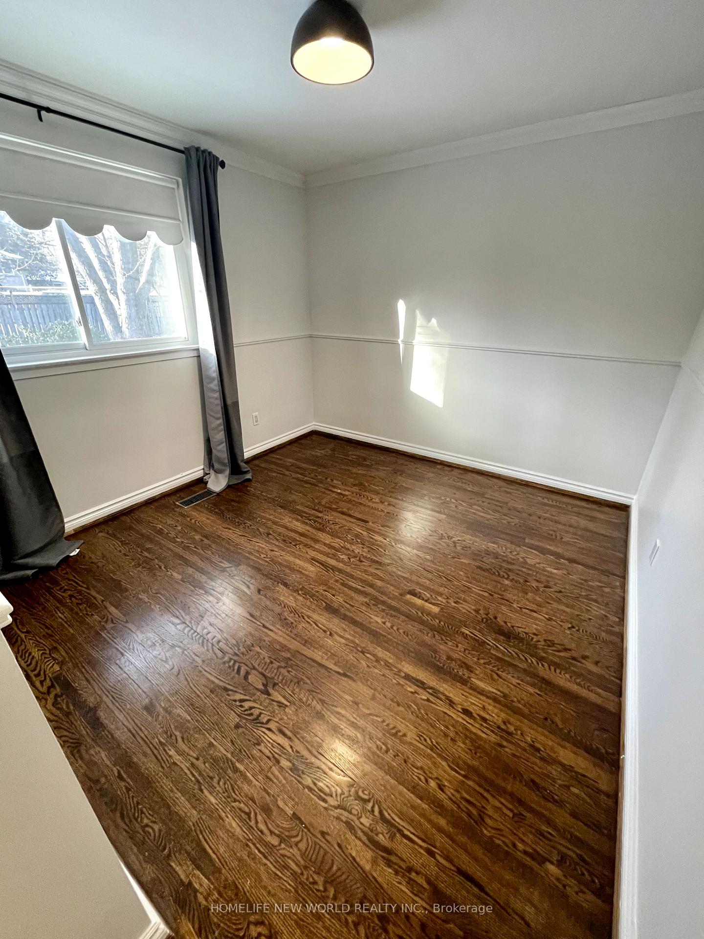 Photo 5 of 6 Cabot Court, Aurora, Aurora Heights — HOMEH