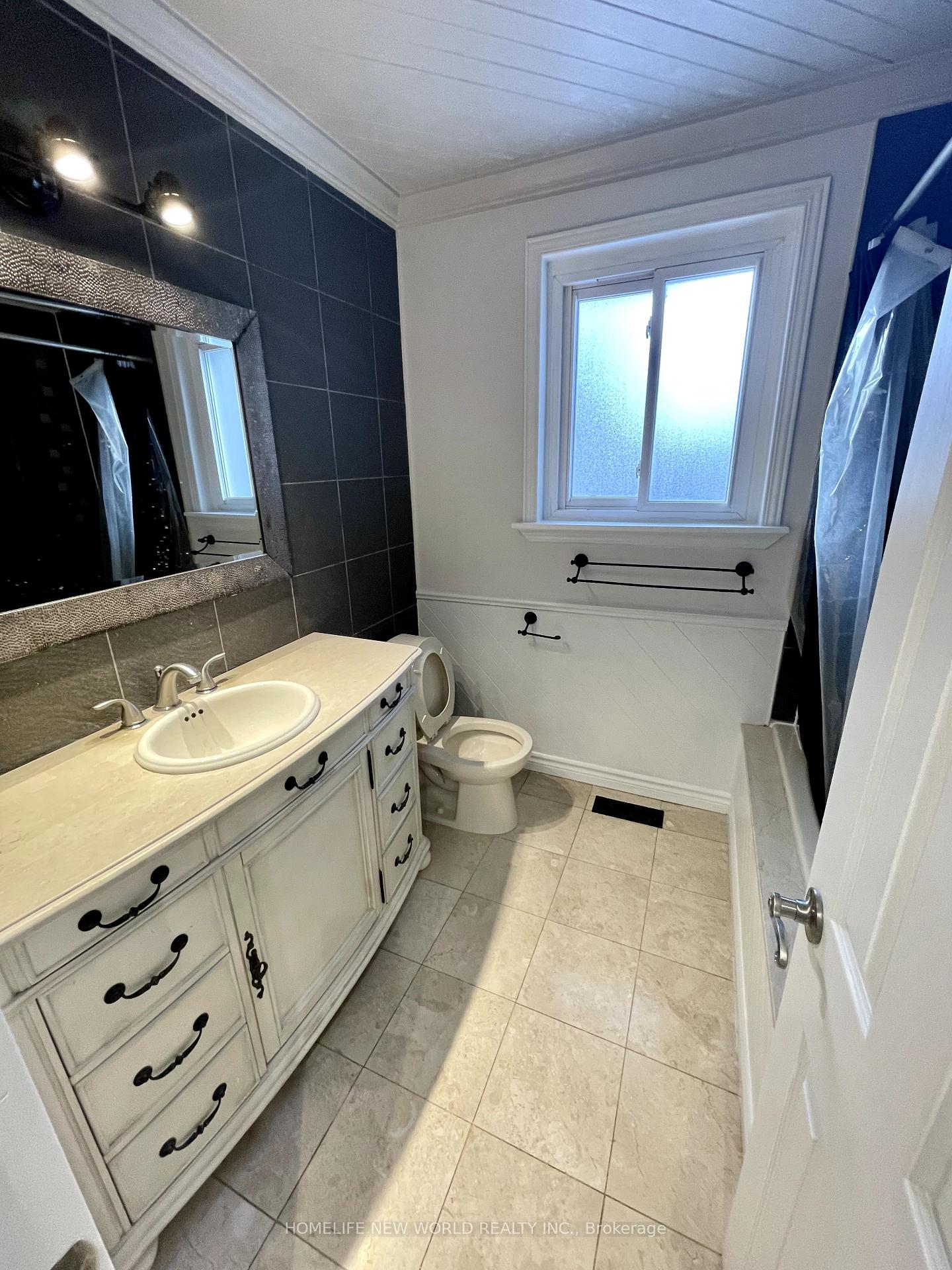 Photo 9 of 6 Cabot Court, Aurora, Aurora Heights — HOMEH