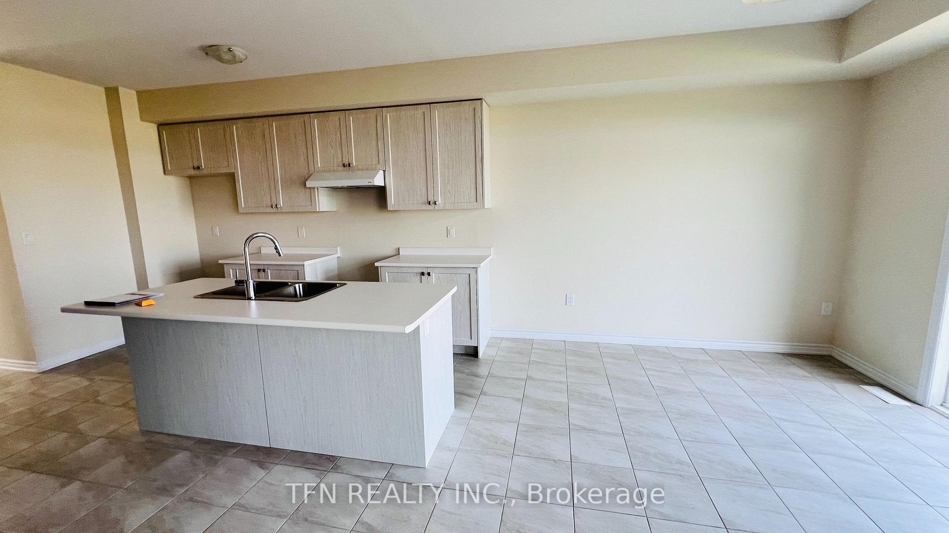 Photo 4 of 370 Barker Parkway, Thorold, Rolling Meadows — HOMEH