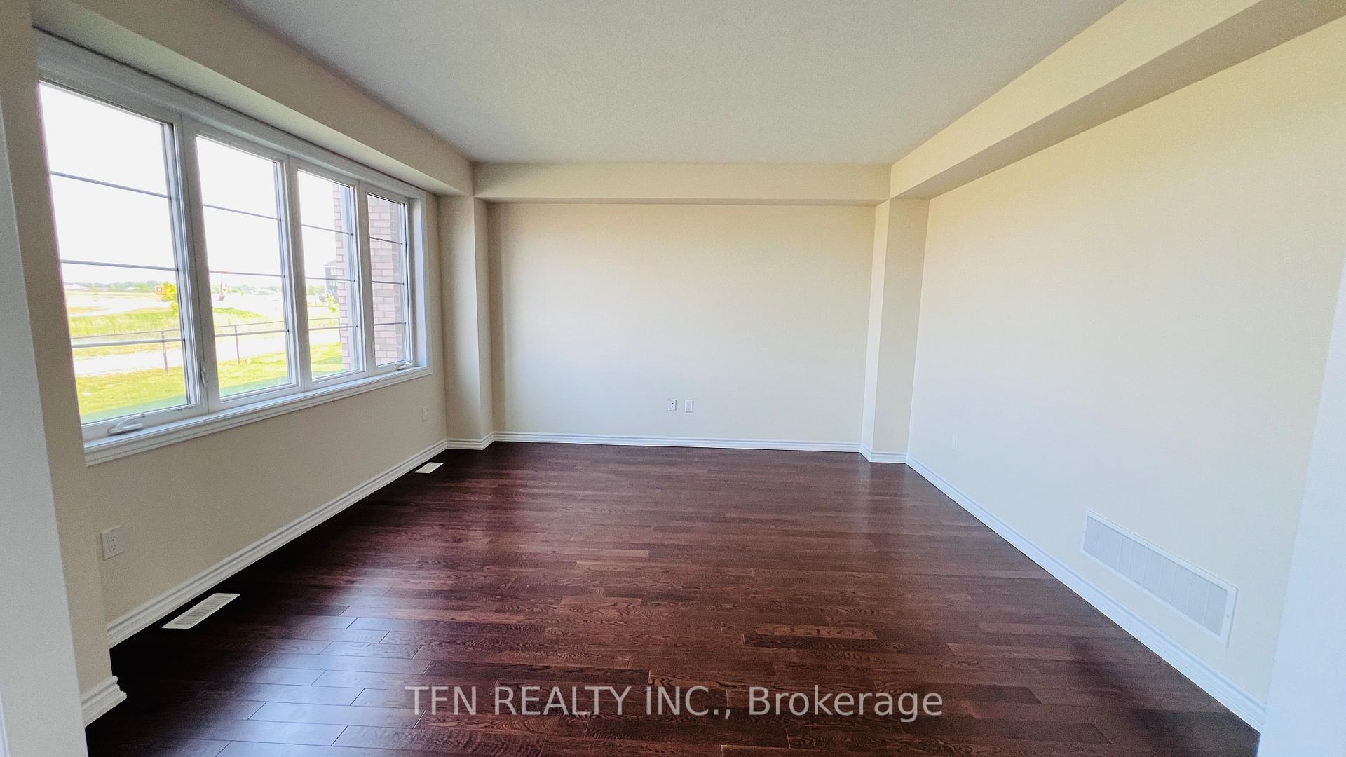 Photo 17 of 370 Barker Parkway, Thorold, Rolling Meadows — HOMEH