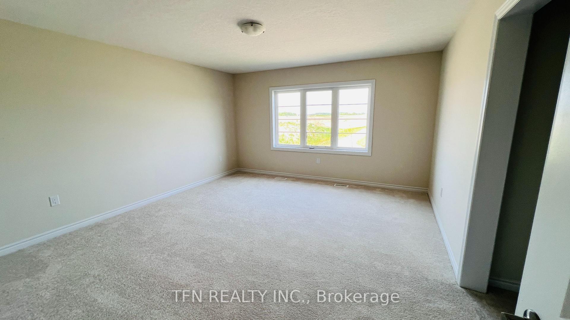 Photo 13 of 370 Barker Parkway, Thorold, Rolling Meadows — HOMEH