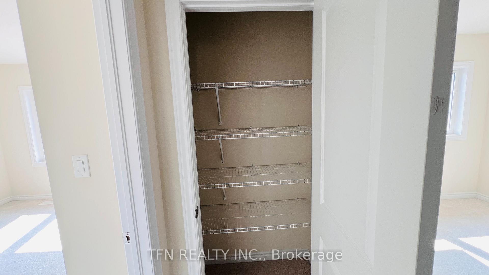 Photo 33 of 370 Barker Parkway, Thorold, Rolling Meadows — HOMEH