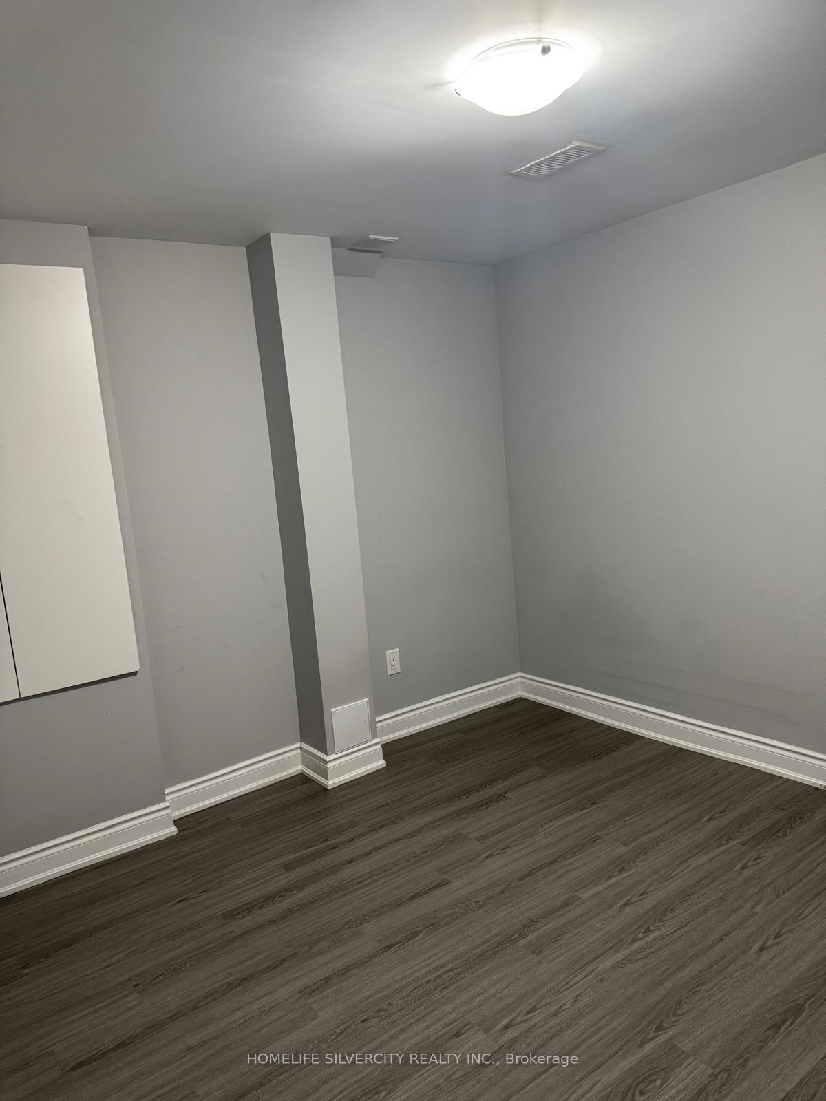 Photo 11 of Unit Bsmnt, 23 Jemima Road, Brampton, Fletcher's Meadow — HOMEH