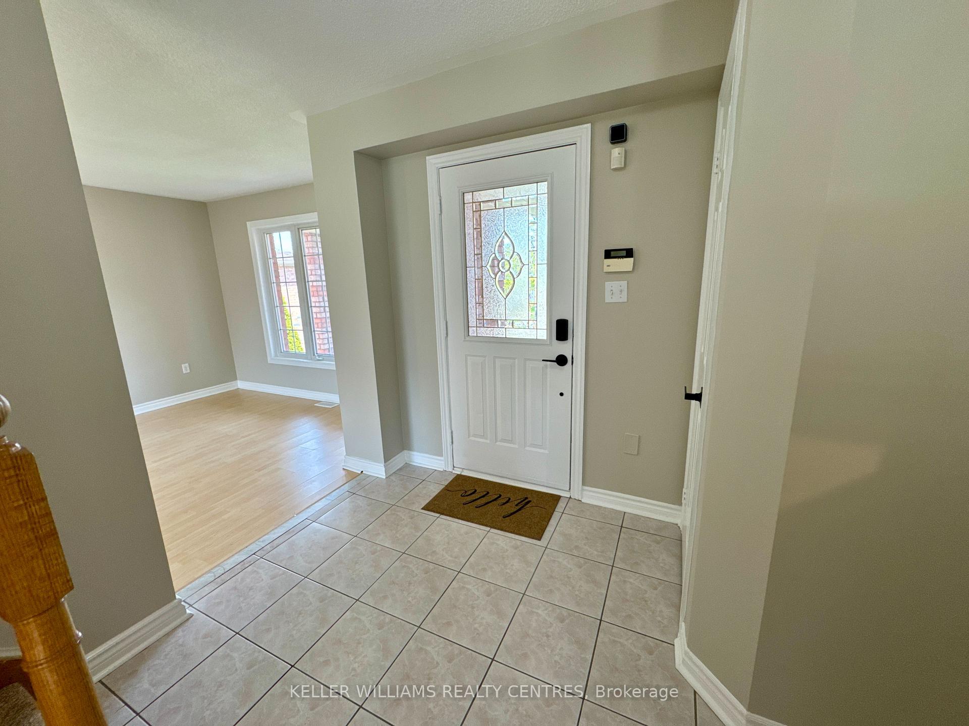 Photo 9 of Unit Main/2nd, 46 Birchwood Drive, Barrie, East Bayfield — HOMEH
