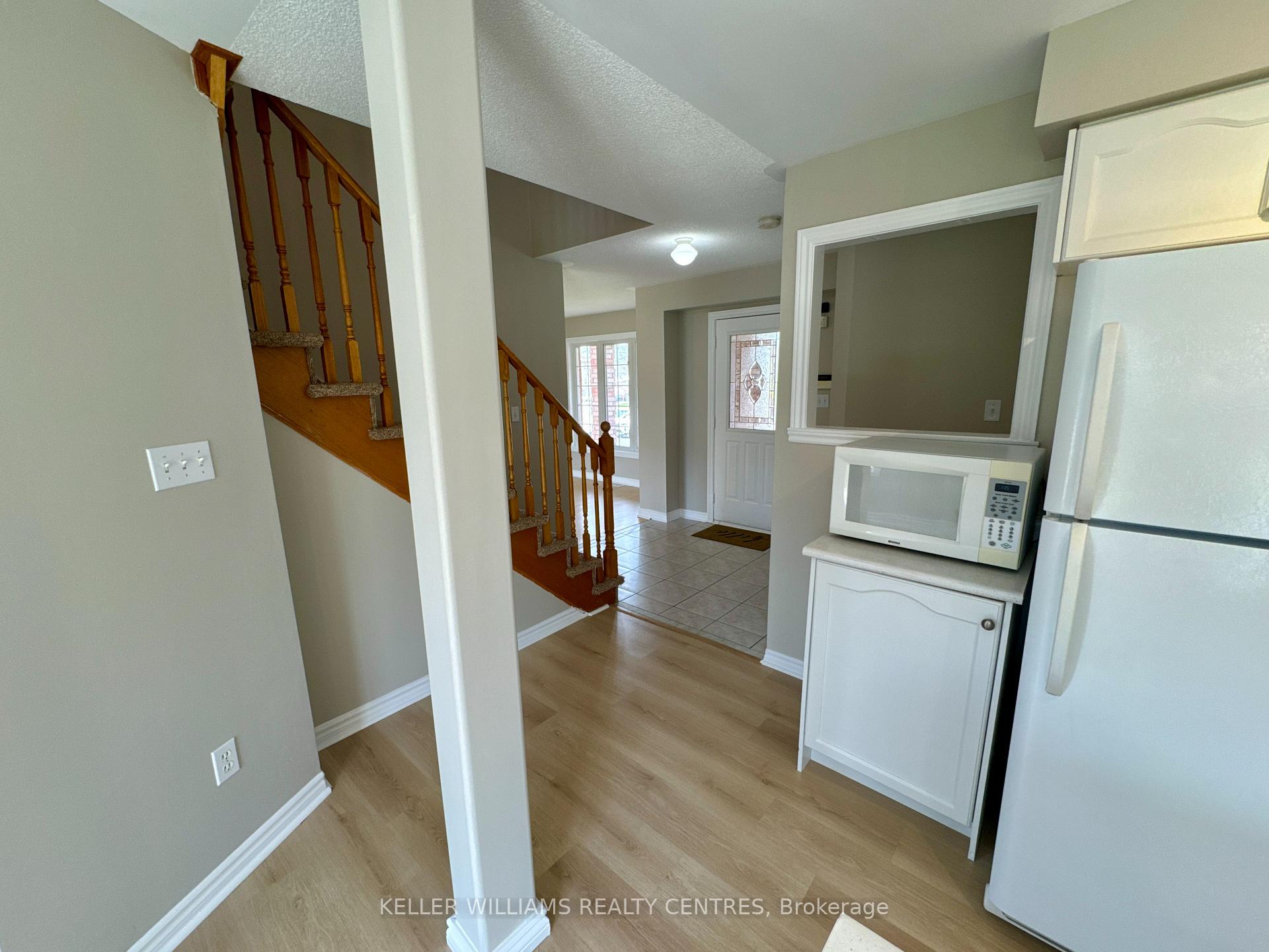 Photo 4 of Unit Main/2nd, 46 Birchwood Drive, Barrie, East Bayfield — HOMEH
