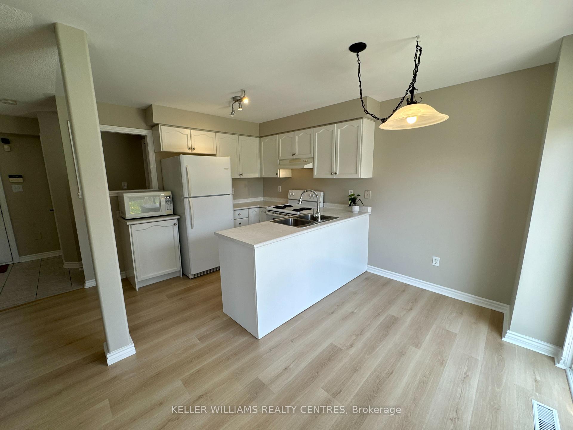 Photo 10 of Unit Main/2nd, 46 Birchwood Drive, Barrie, East Bayfield — HOMEH