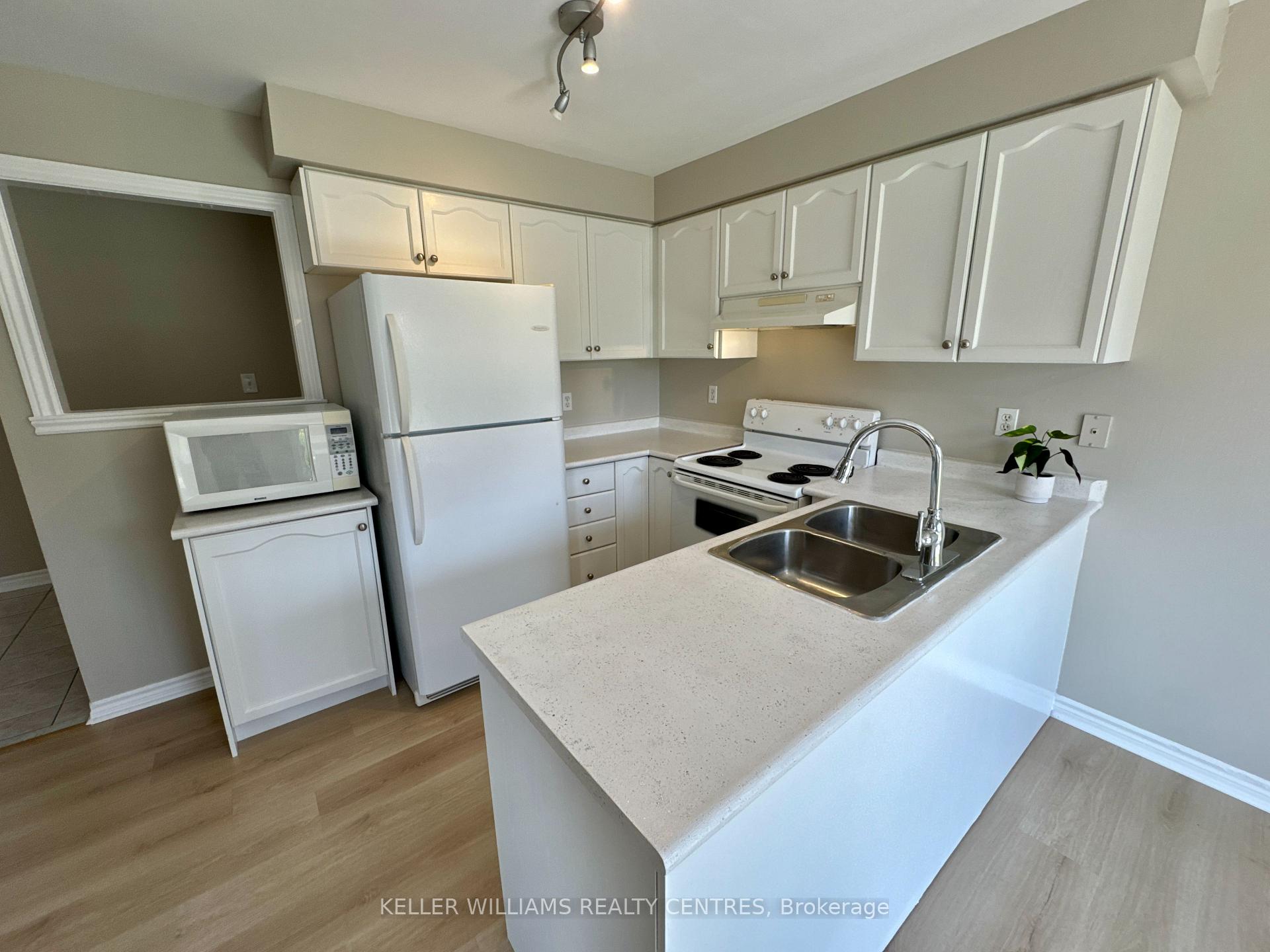 Photo 8 of Unit Main/2nd, 46 Birchwood Drive, Barrie, East Bayfield — HOMEH