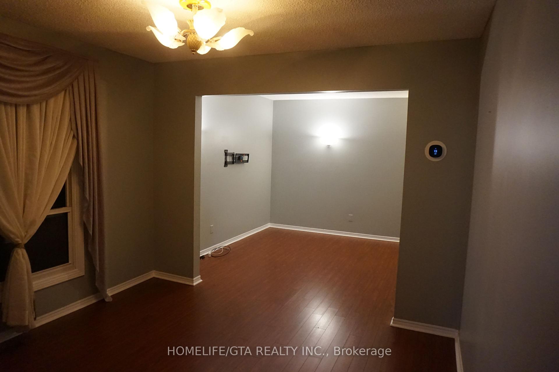 Photo 5 of 50 Longstaff Drive, Ajax, Central — HOMEH