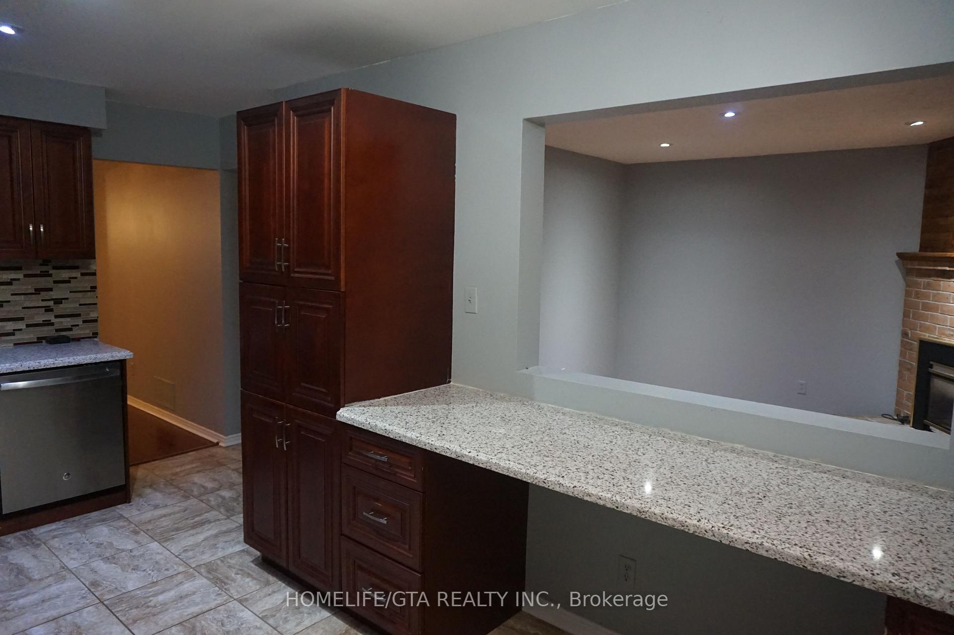 Photo 15 of 50 Longstaff Drive, Ajax, Central — HOMEH
