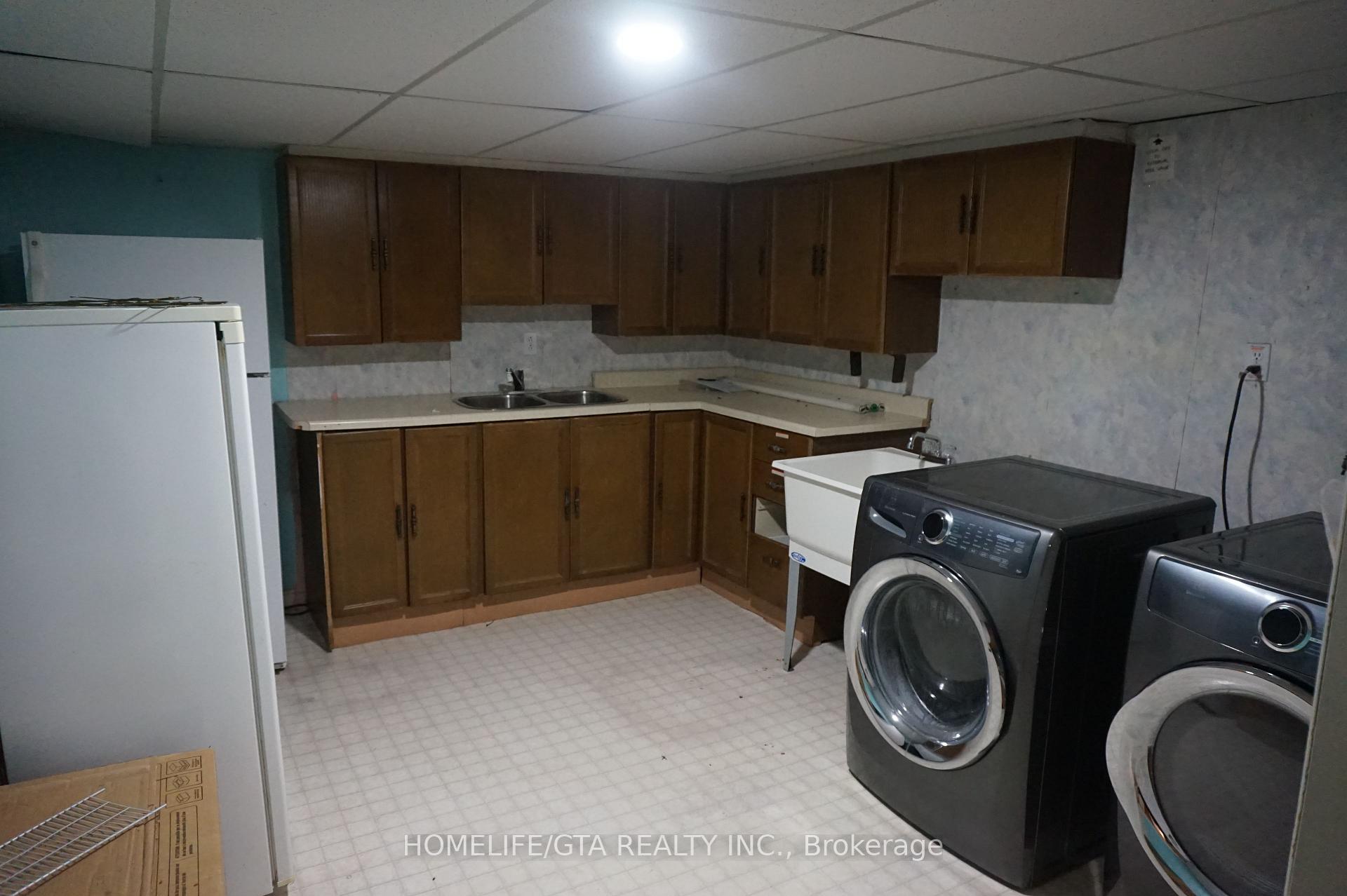 Photo 32 of 50 Longstaff Drive, Ajax, Central — HOMEH