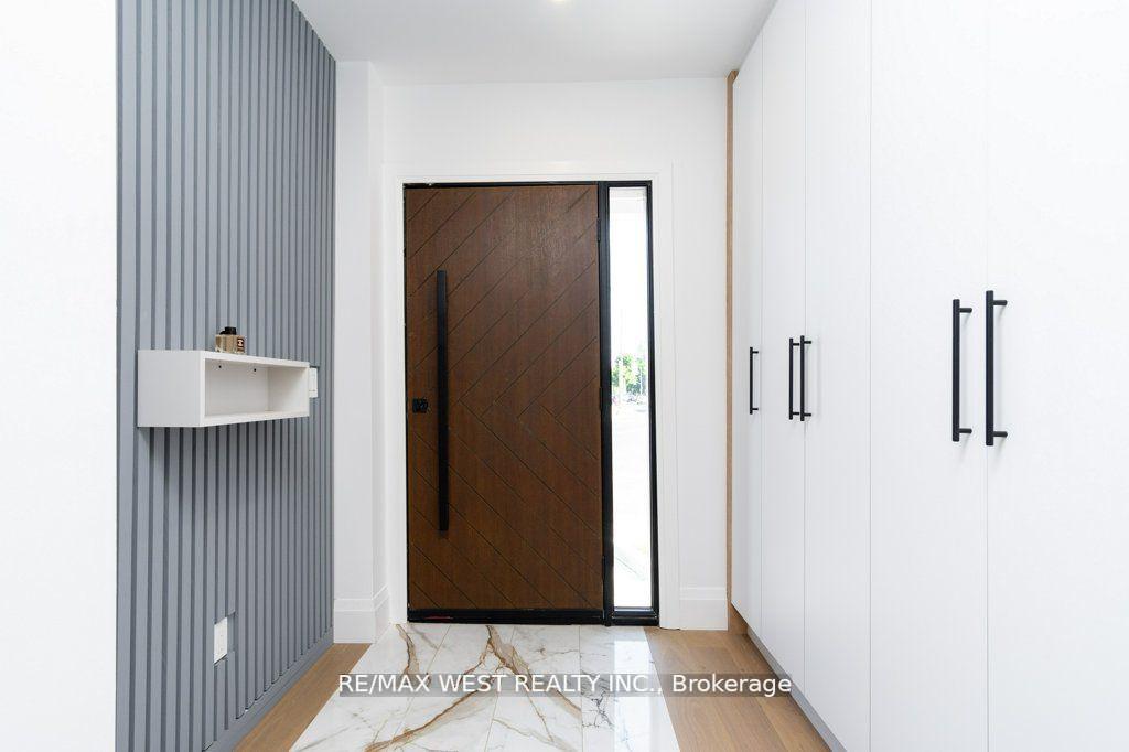 Photo 3 of 1384 Pape Avenue, Toronto, Broadview North — HOMEH