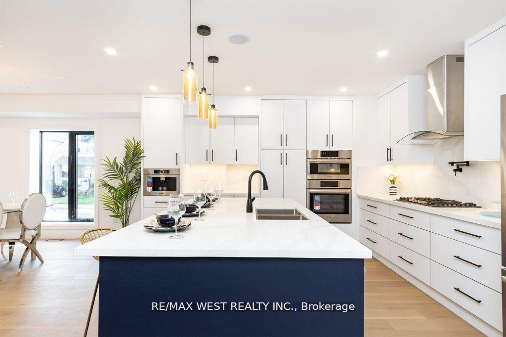 Photo 7 of 1384 Pape Avenue, Toronto, Broadview North — HOMEH