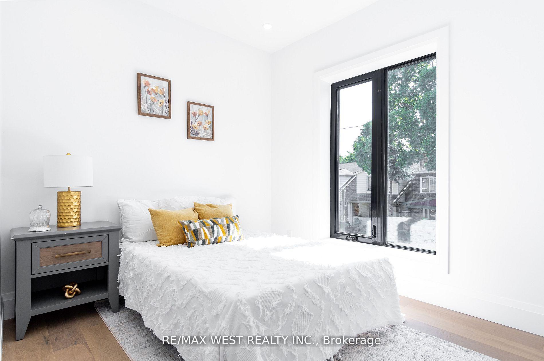 Photo 14 of 1384 Pape Avenue, Toronto, Broadview North — HOMEH