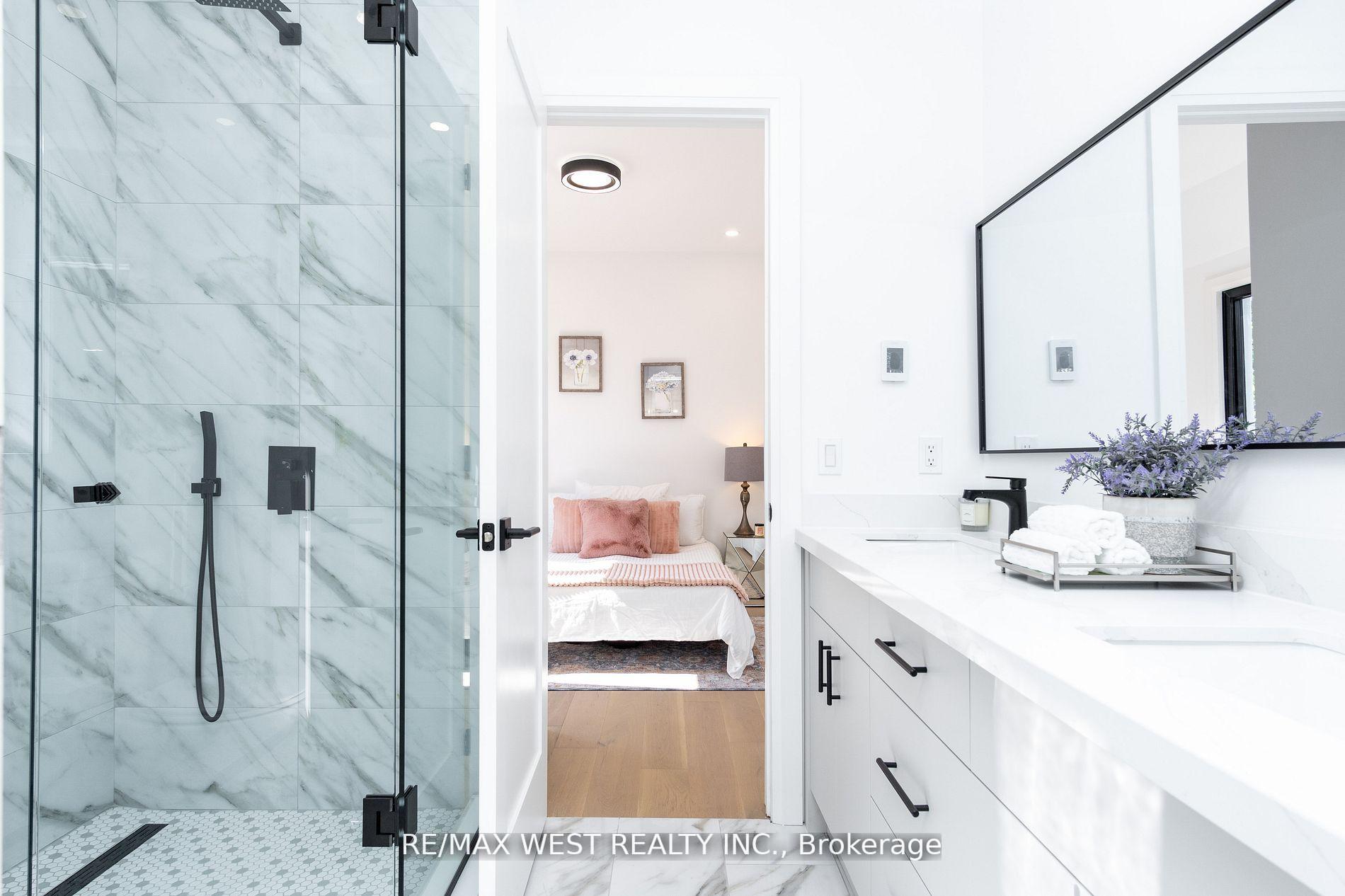 Photo 19 of 1384 Pape Avenue, Toronto, Broadview North — HOMEH