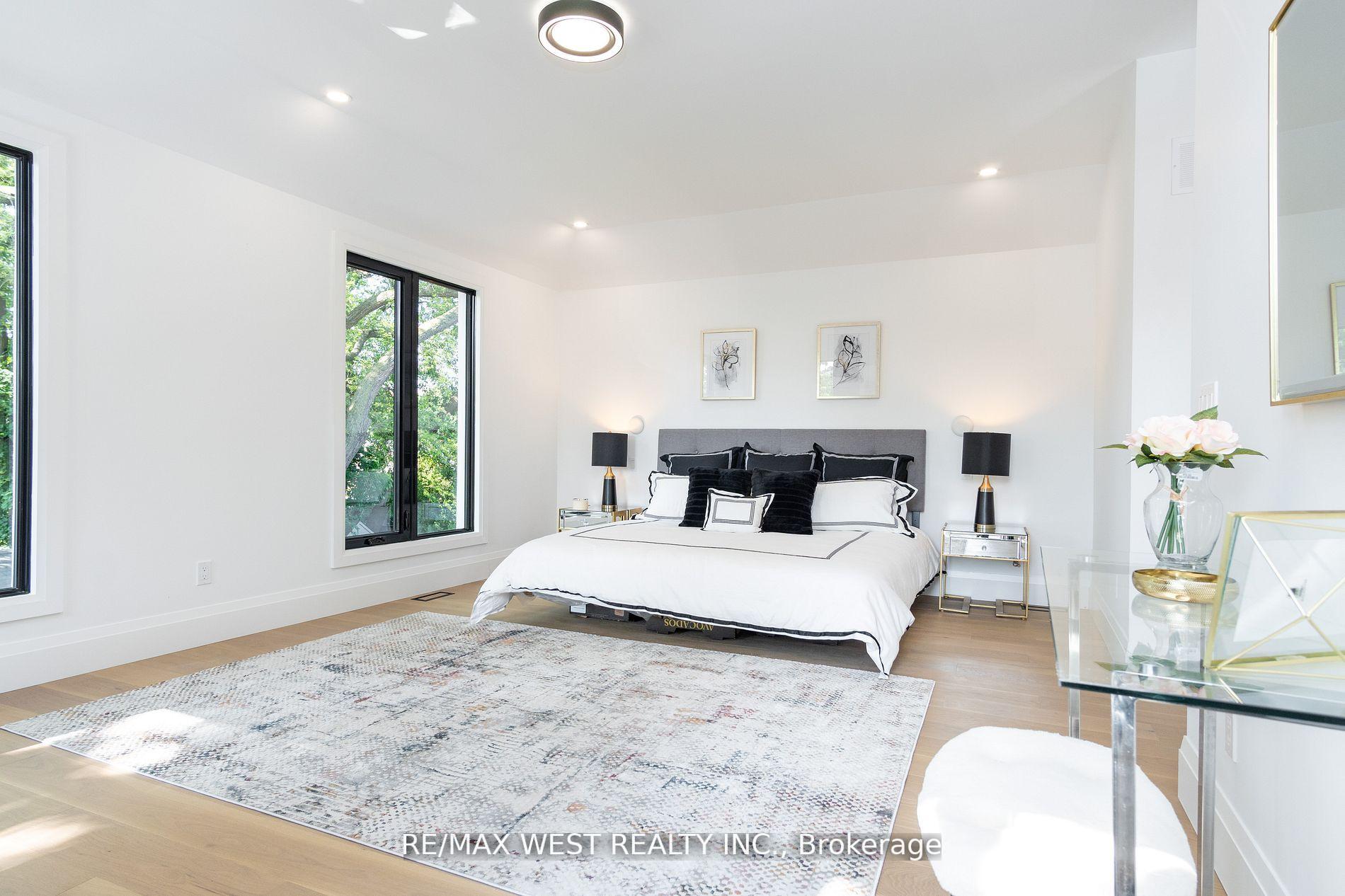 Photo 16 of 1384 Pape Avenue, Toronto, Broadview North — HOMEH