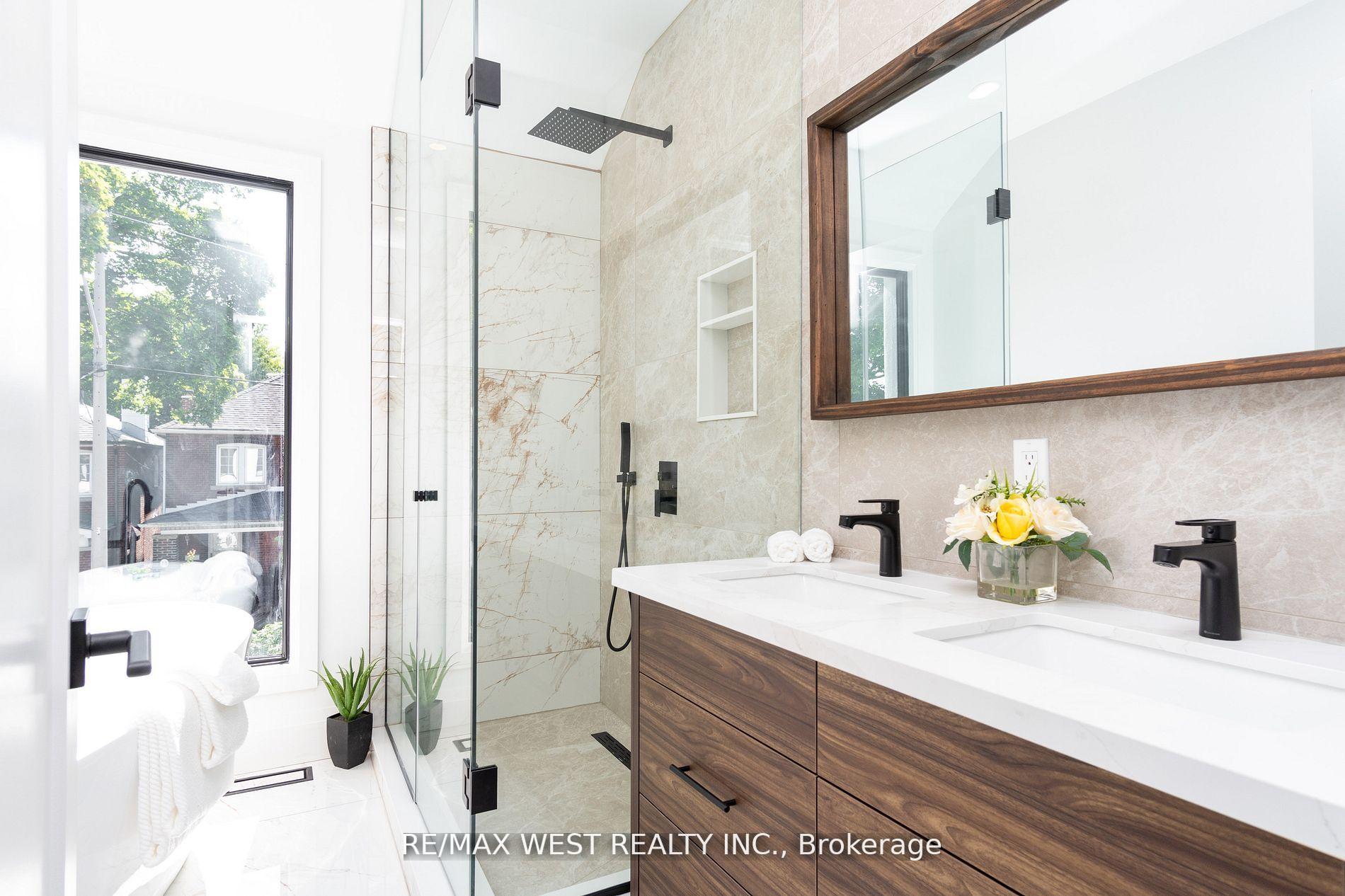 Photo 20 of 1384 Pape Avenue, Toronto, Broadview North — HOMEH