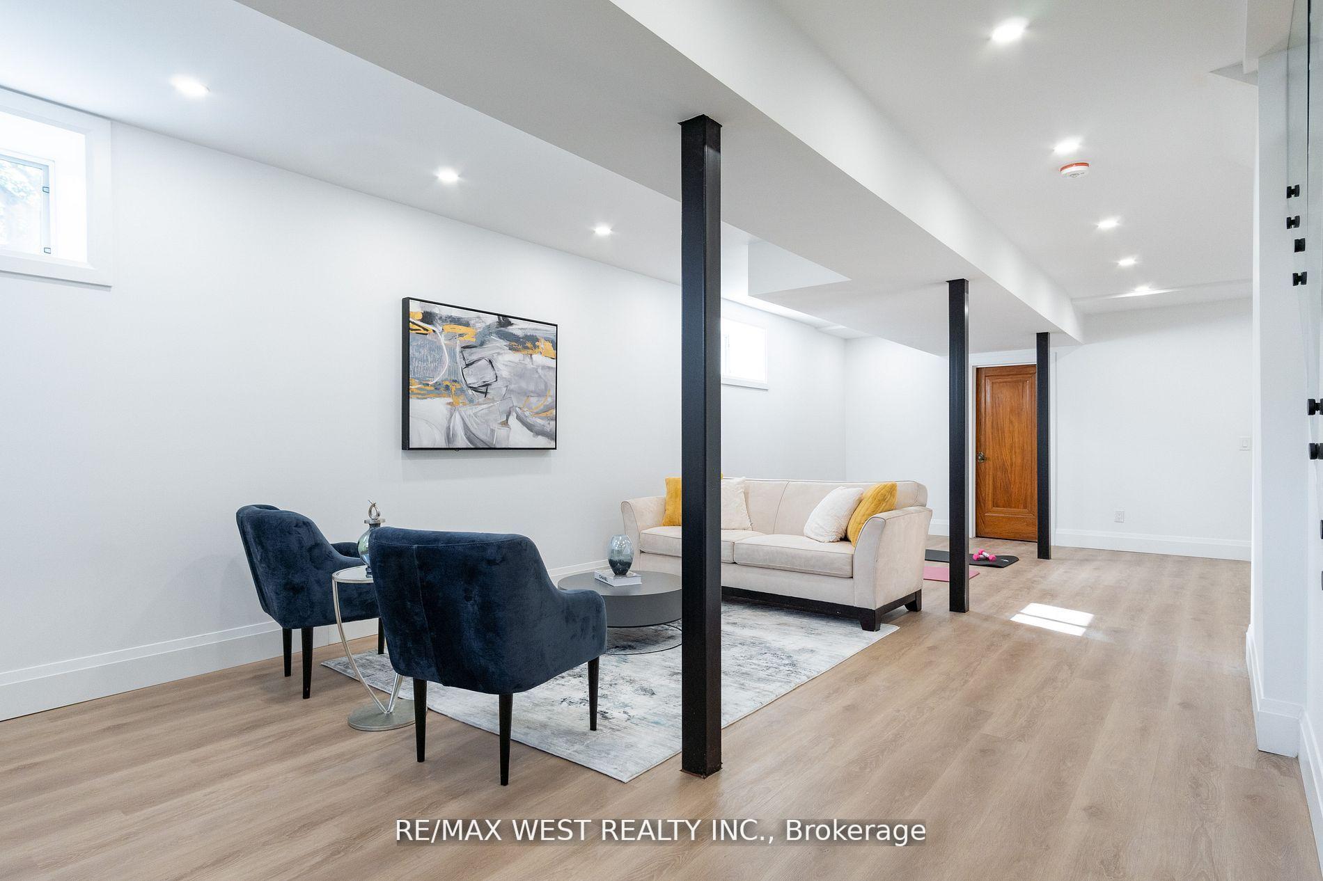 Photo 24 of 1384 Pape Avenue, Toronto, Broadview North — HOMEH