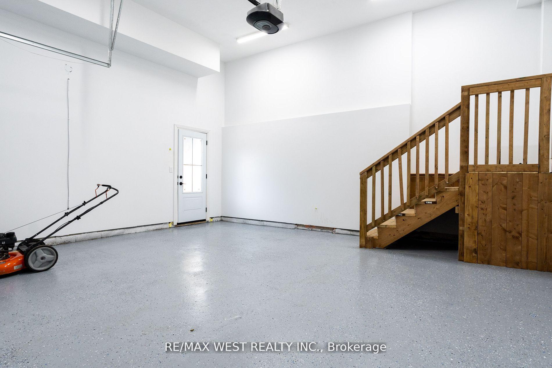 Photo 28 of 1384 Pape Avenue, Toronto, Broadview North — HOMEH
