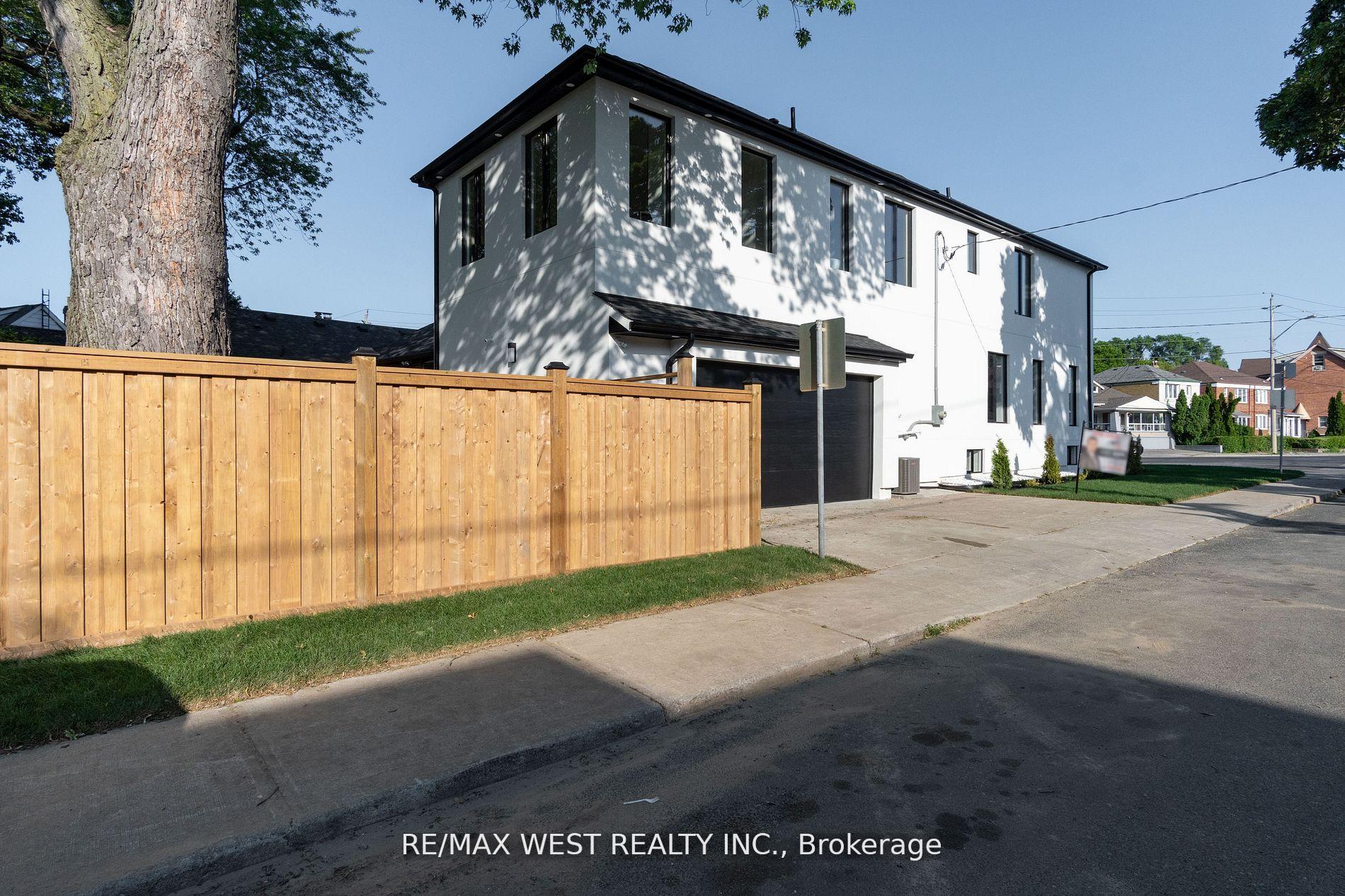 Photo 37 of 1384 Pape Avenue, Toronto, Broadview North — HOMEH