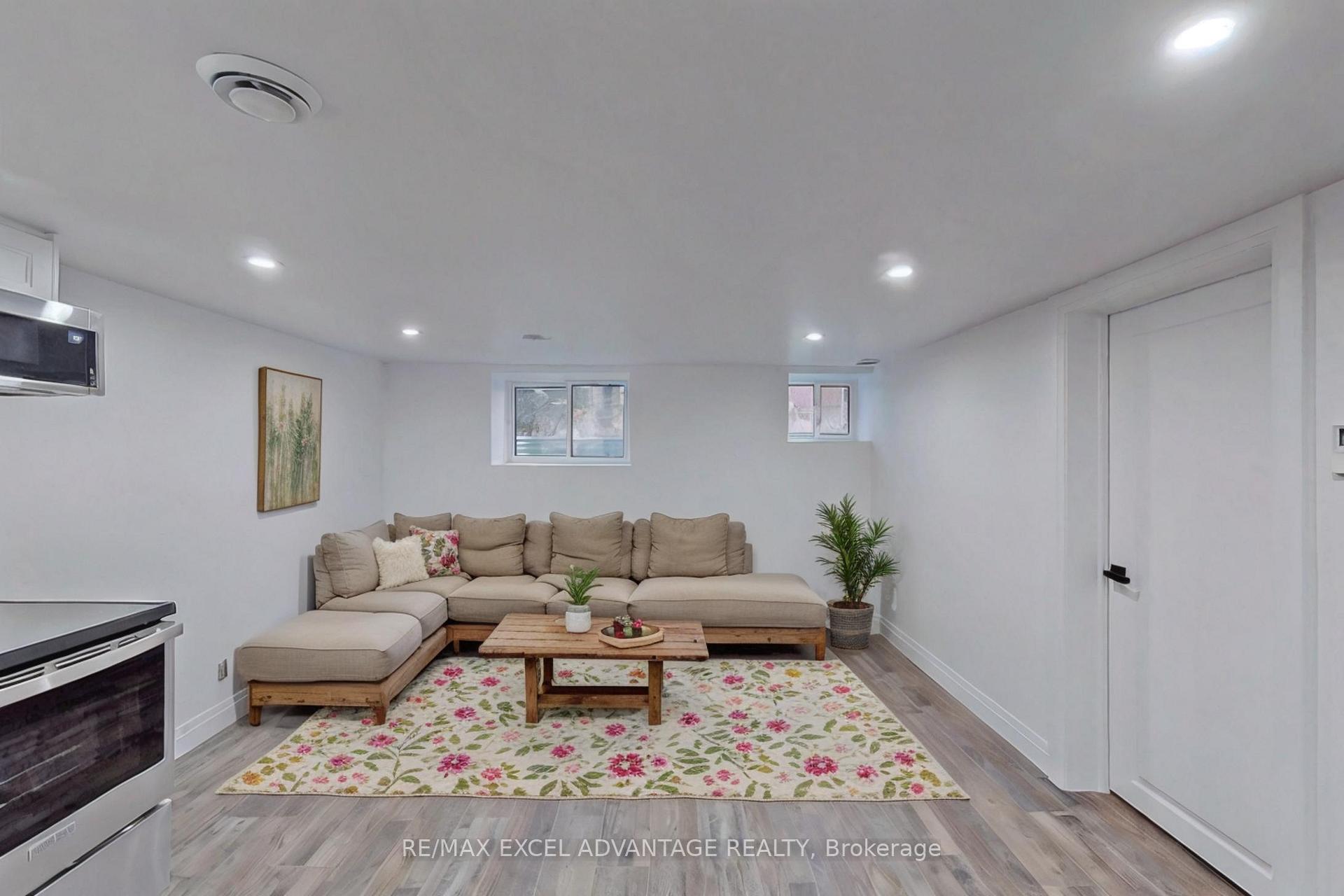 Front of Unit Lower, 45 Central Park Boulevard N