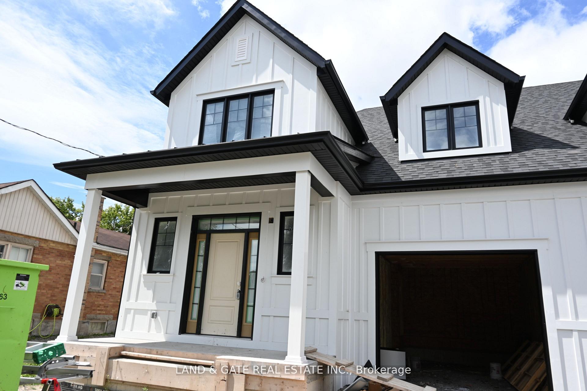 Photo 2 of 132A Elgin Street, Clarington, Bowmanville — HOMEH
