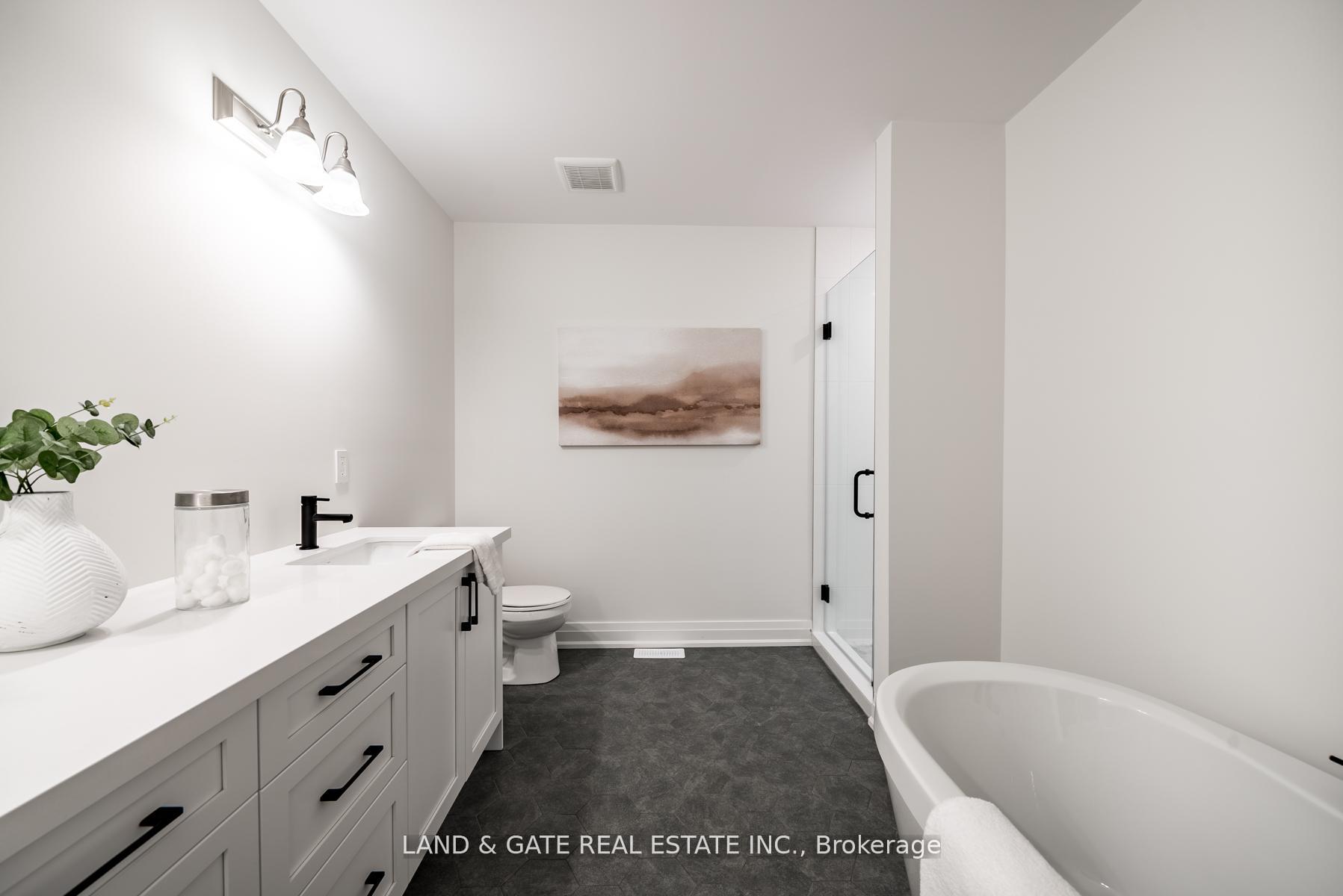 Photo 20 of 132A Elgin Street, Clarington, Bowmanville — HOMEH